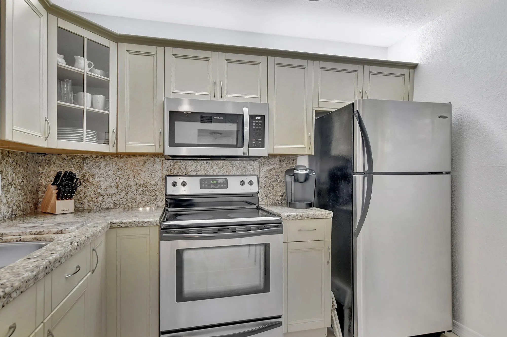 Property Slideshow image 6 of 36 | 9214 flynn cir 6, Boca Raton, FL, 33496