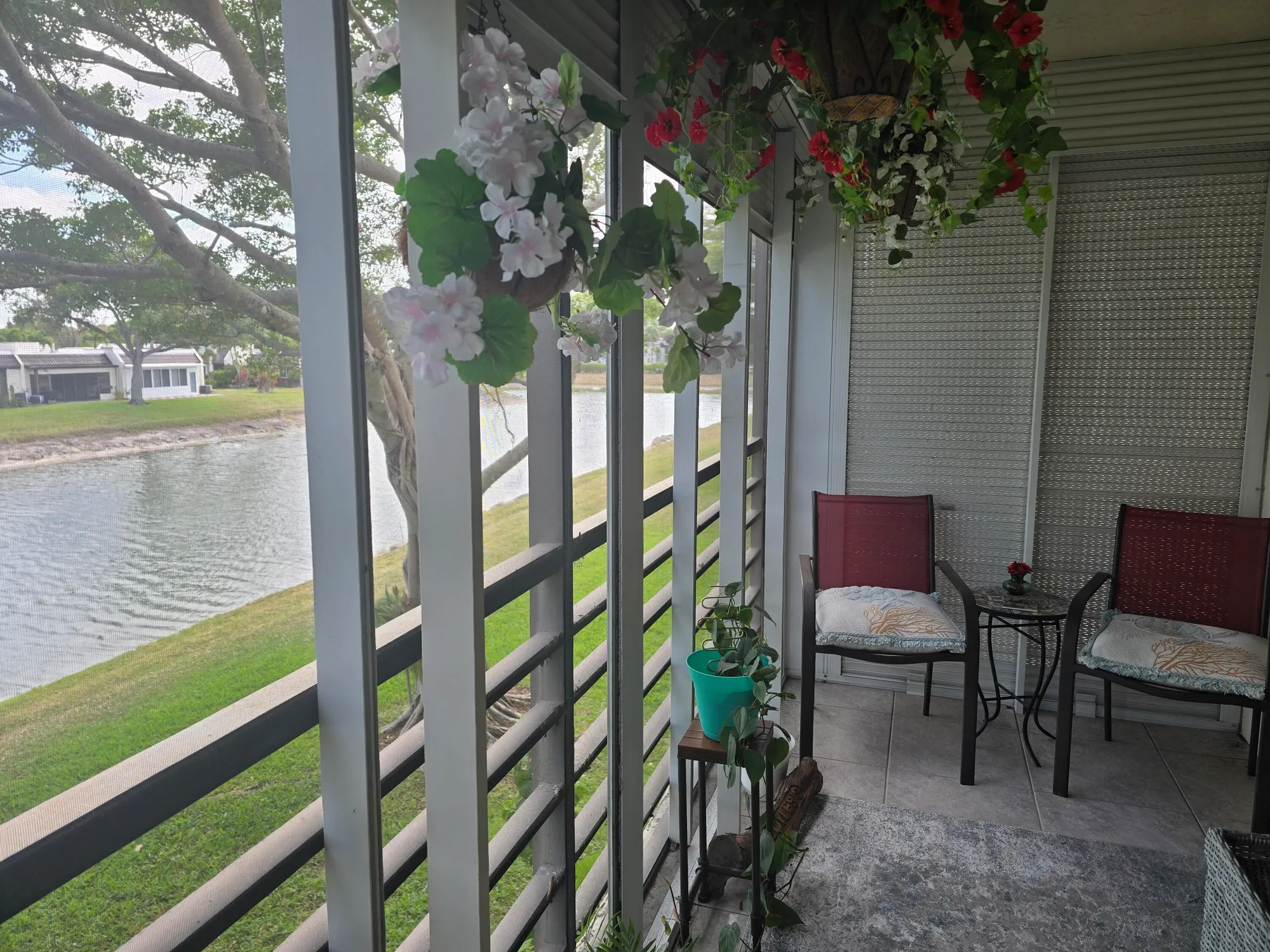 Property Slideshow image 5 of 28 | 150 lake nancy ln apt 221, West Palm Beach, FL, 33411