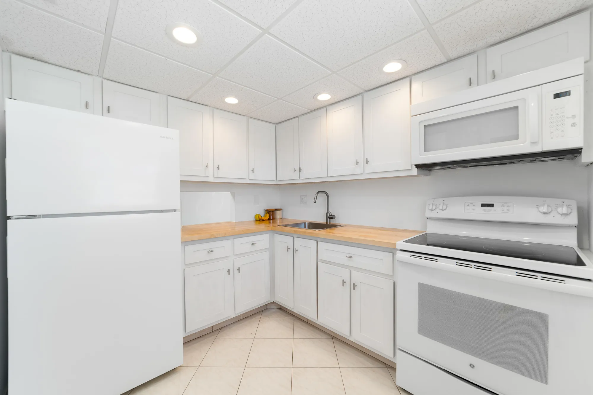 Property Slideshow image 10 of 33 | 2951 nw 46th ave apt 306, Lauderdale Lakes, FL, 33313