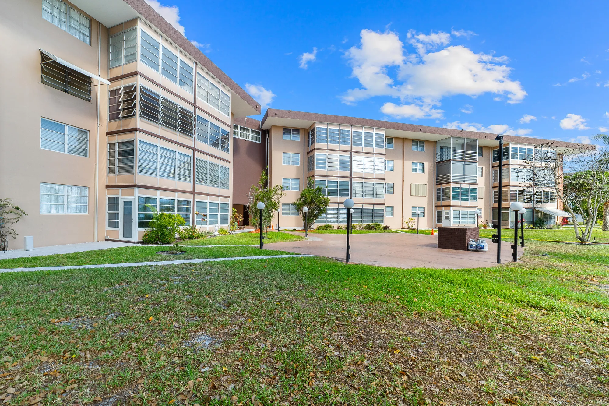 Property Slideshow image 23 of 33 | 2951 nw 46th ave apt 306, Lauderdale Lakes, FL, 33313