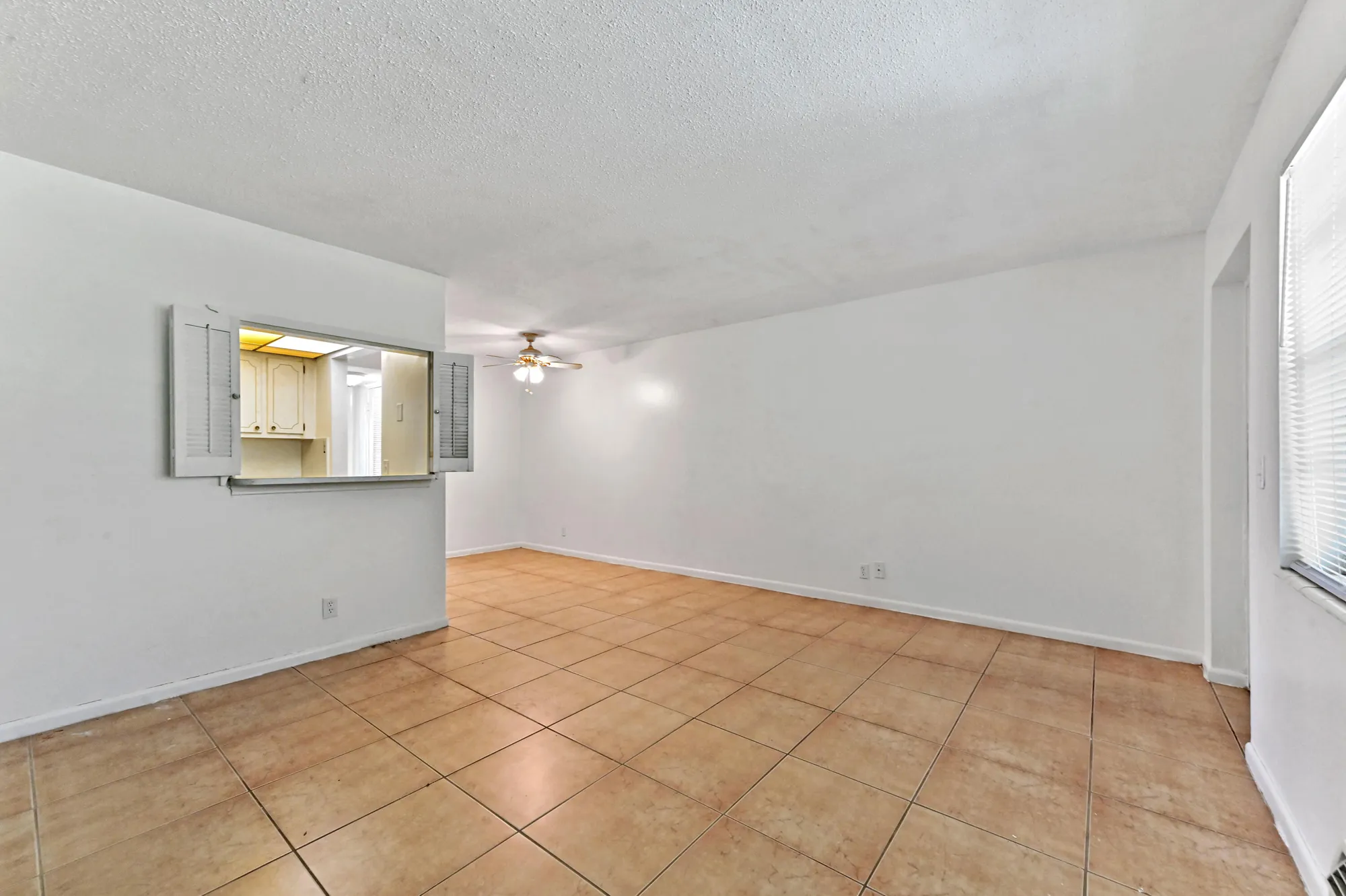 Property Slideshow image 5 of 21 | 111 dorchester e unit e, West Palm Beach, FL, 33417