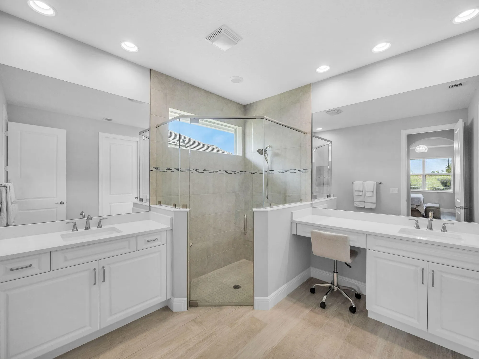 Property Slideshow image 12 of 39 | 12495 sw sunrise lake ter, Port Saint Lucie, FL, 34987