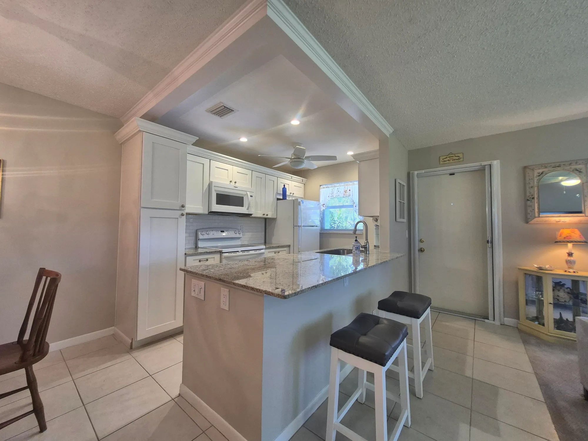 Property Slideshow image 7 of 65 | 910 south dr a, Delray Beach, FL, 33445