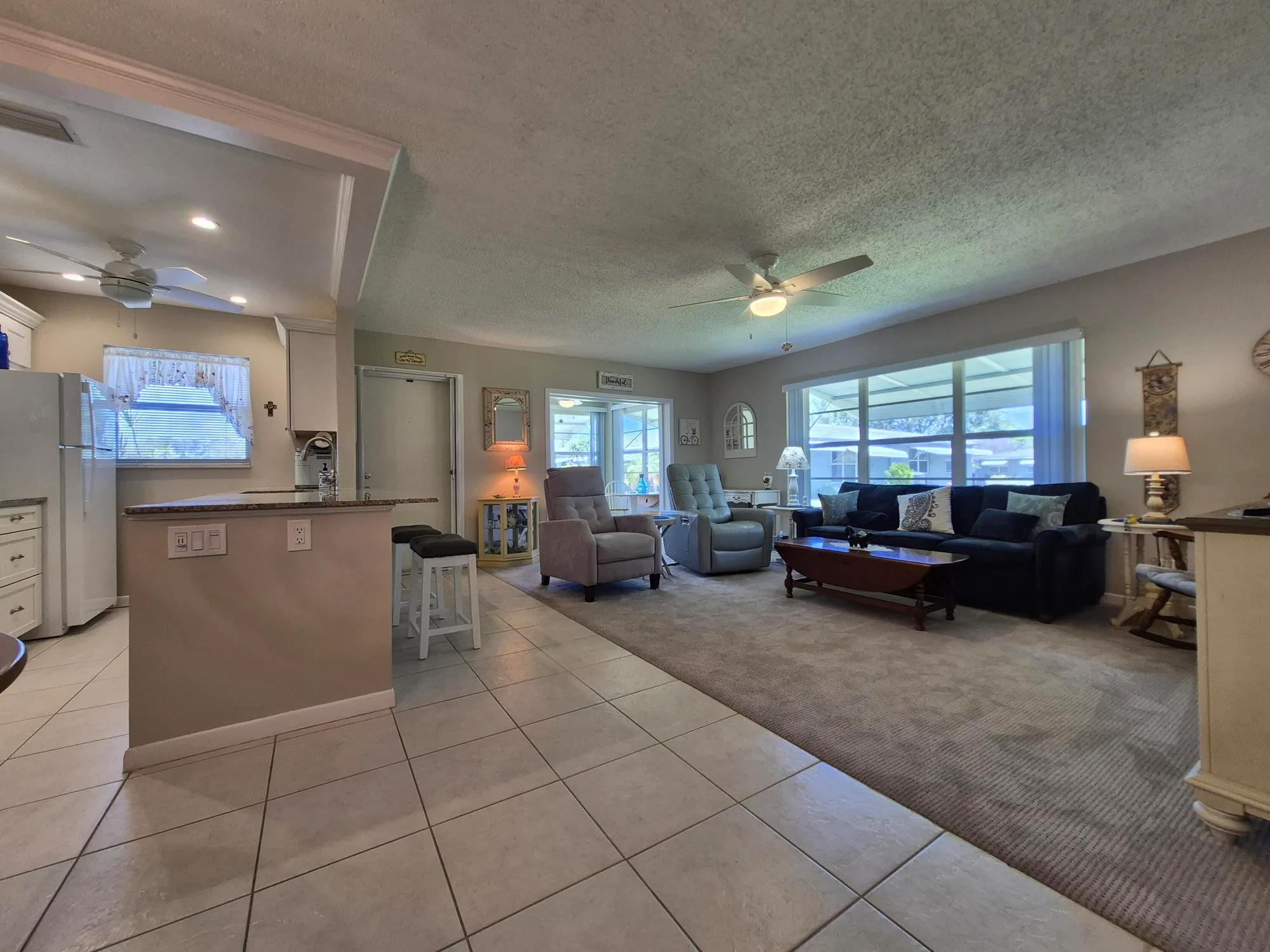 Property Slideshow image 16 of 65 | 910 south dr a, Delray Beach, FL, 33445