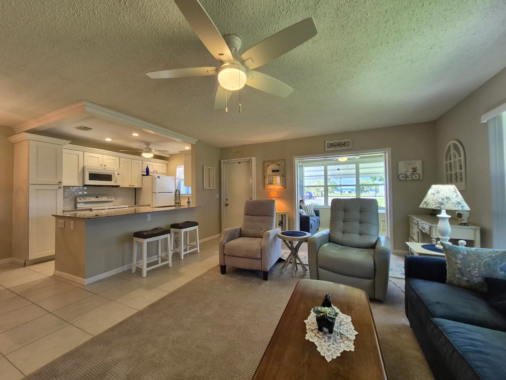 Property Slideshow image 19 of 65 | 910 south dr a, Delray Beach, FL, 33445