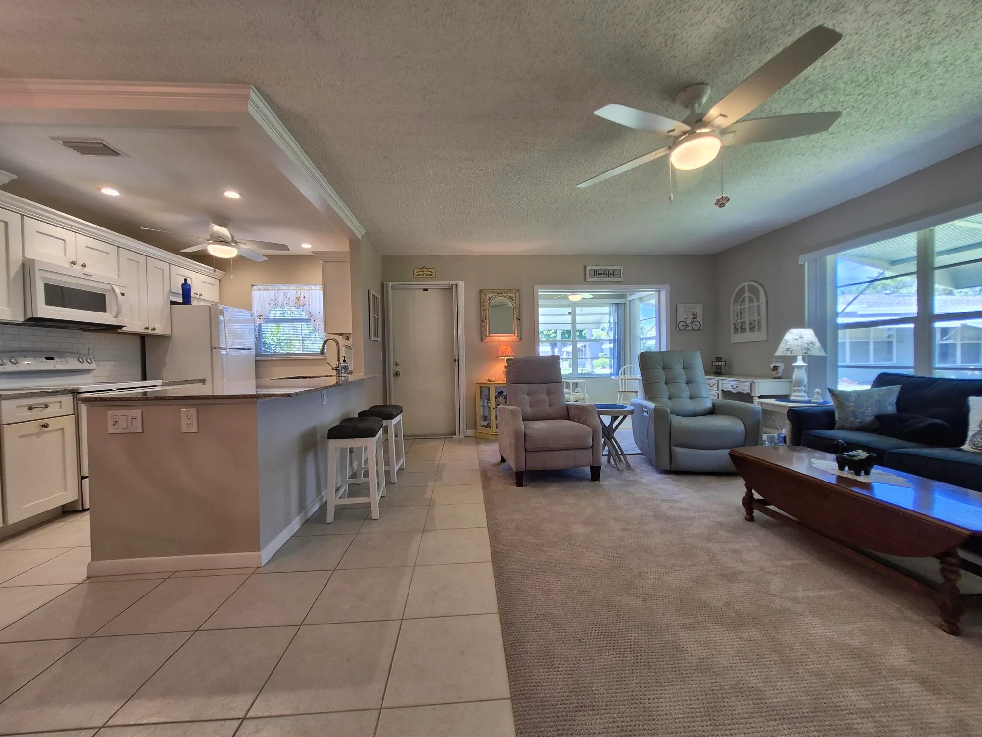 Property Slideshow image 17 of 65 | 910 south dr a, Delray Beach, FL, 33445
