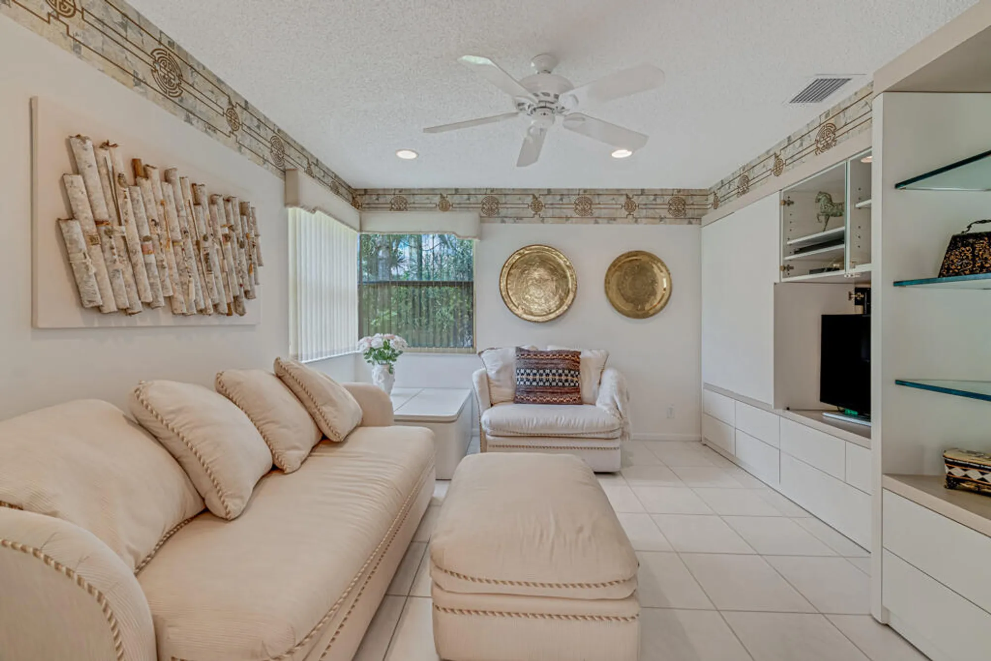 Property Slideshow image 12 of 58 | 9870 harbour lake cir, Boynton Beach, FL, 33437