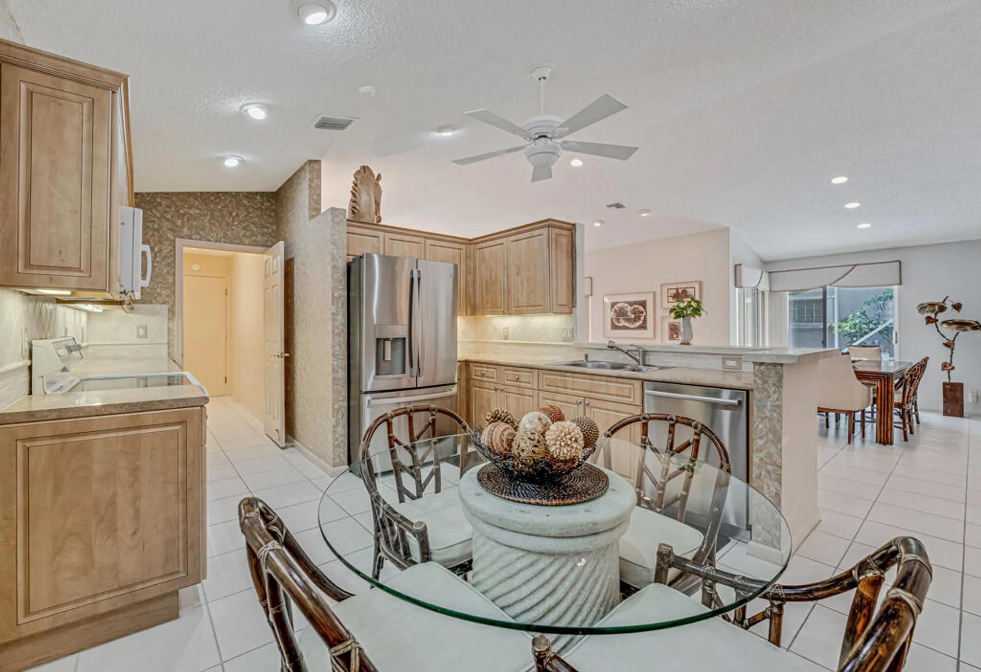 Property Slideshow image 21 of 58 | 9870 harbour lake cir, Boynton Beach, FL, 33437