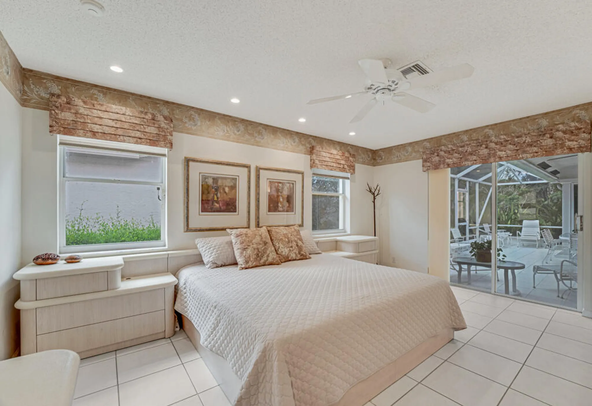Property Slideshow image 24 of 58 | 9870 harbour lake cir, Boynton Beach, FL, 33437