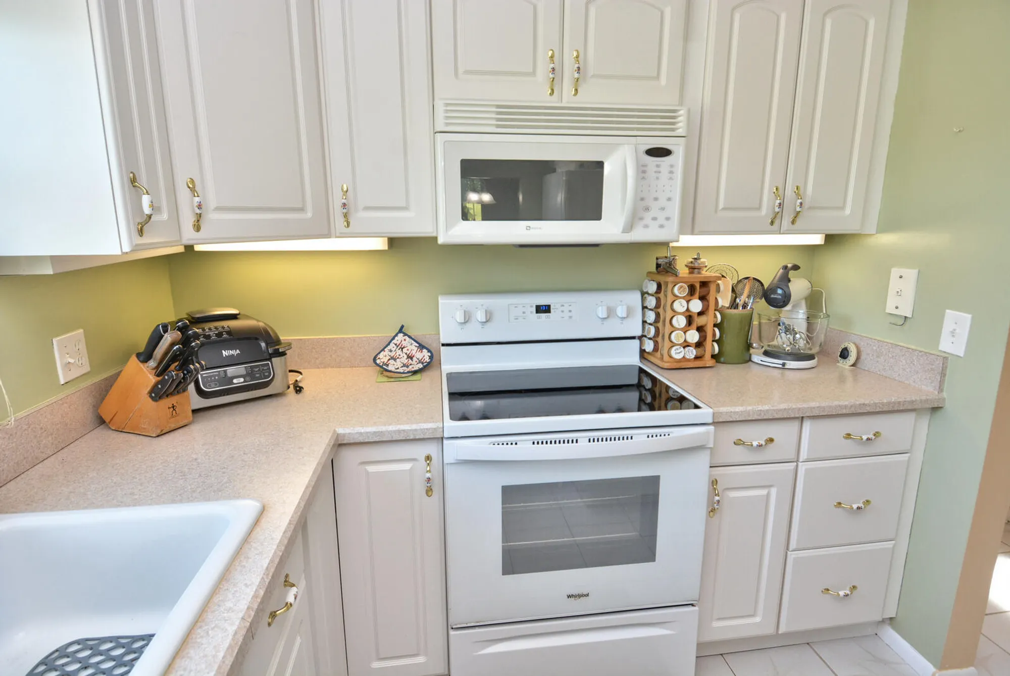 Property Slideshow image 10 of 40 | 1225 nw 21st st 1701, Stuart, FL, 34994