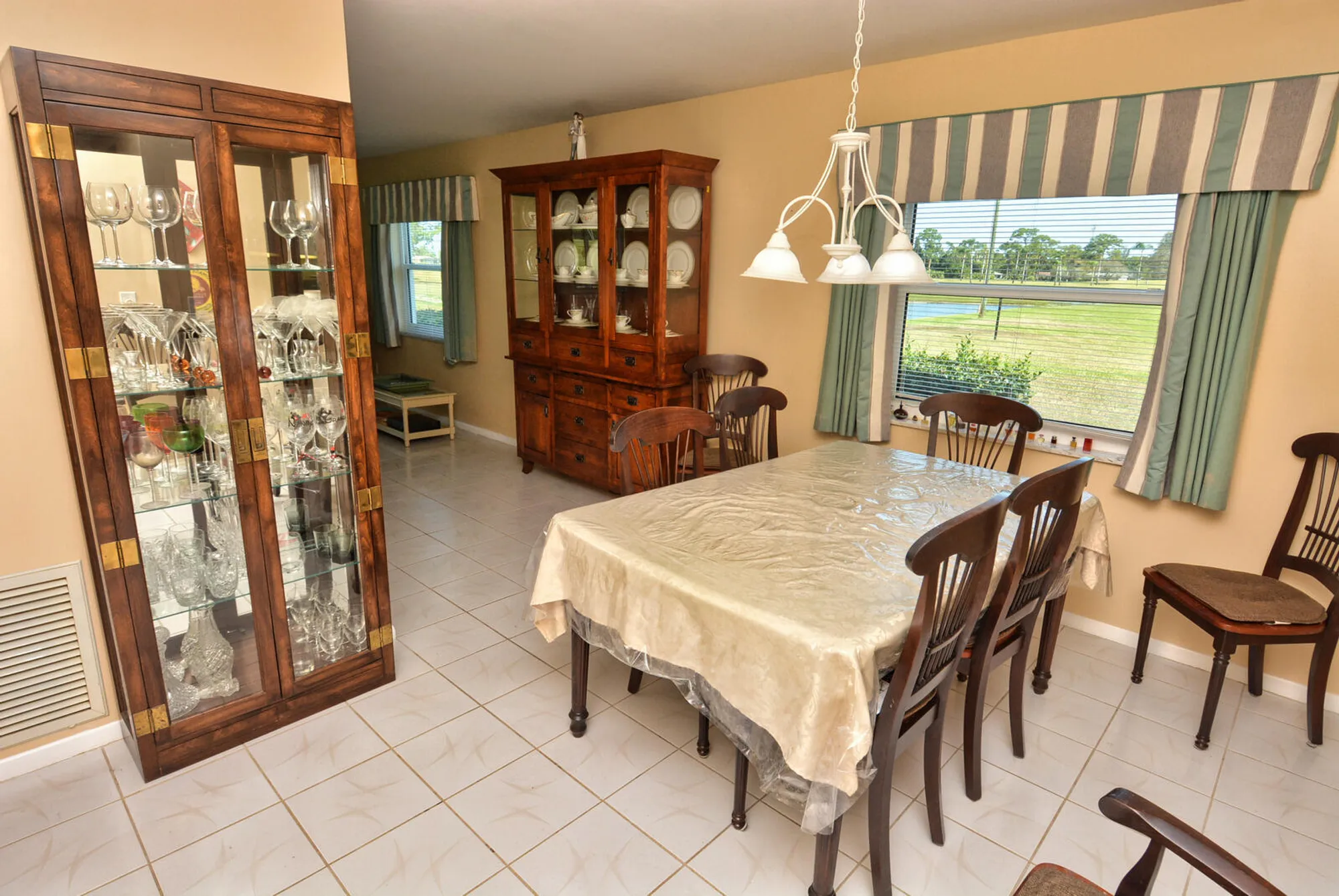 Property Slideshow image 12 of 40 | 1225 nw 21st st 1701, Stuart, FL, 34994