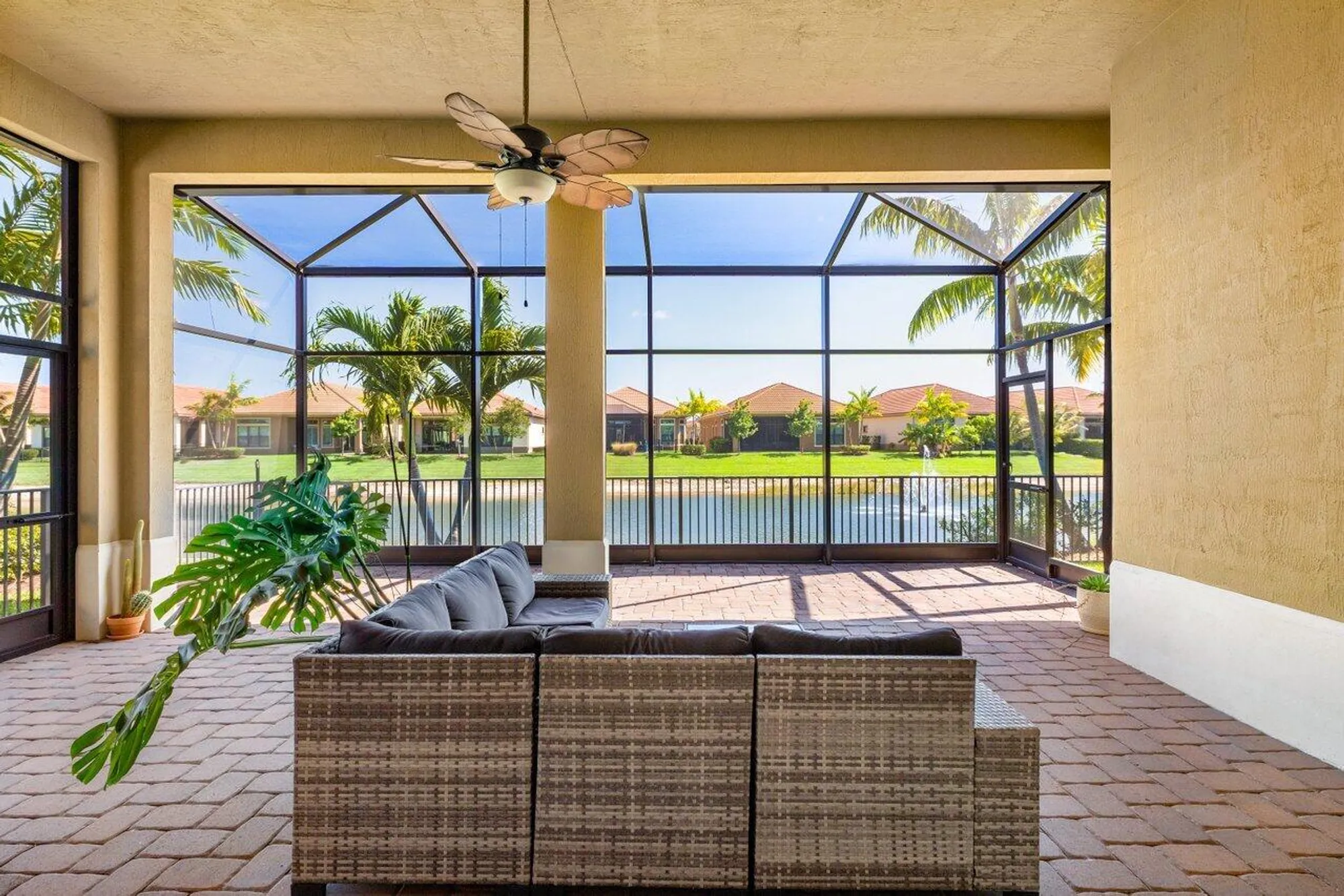 Property Slideshow image 30 of 49 | 11856 leon cir, Parkland, FL, 33076