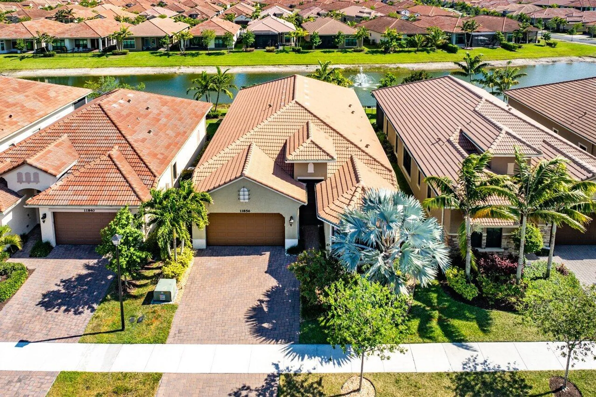 Property Slideshow image 39 of 49 | 11856 leon cir, Parkland, FL, 33076