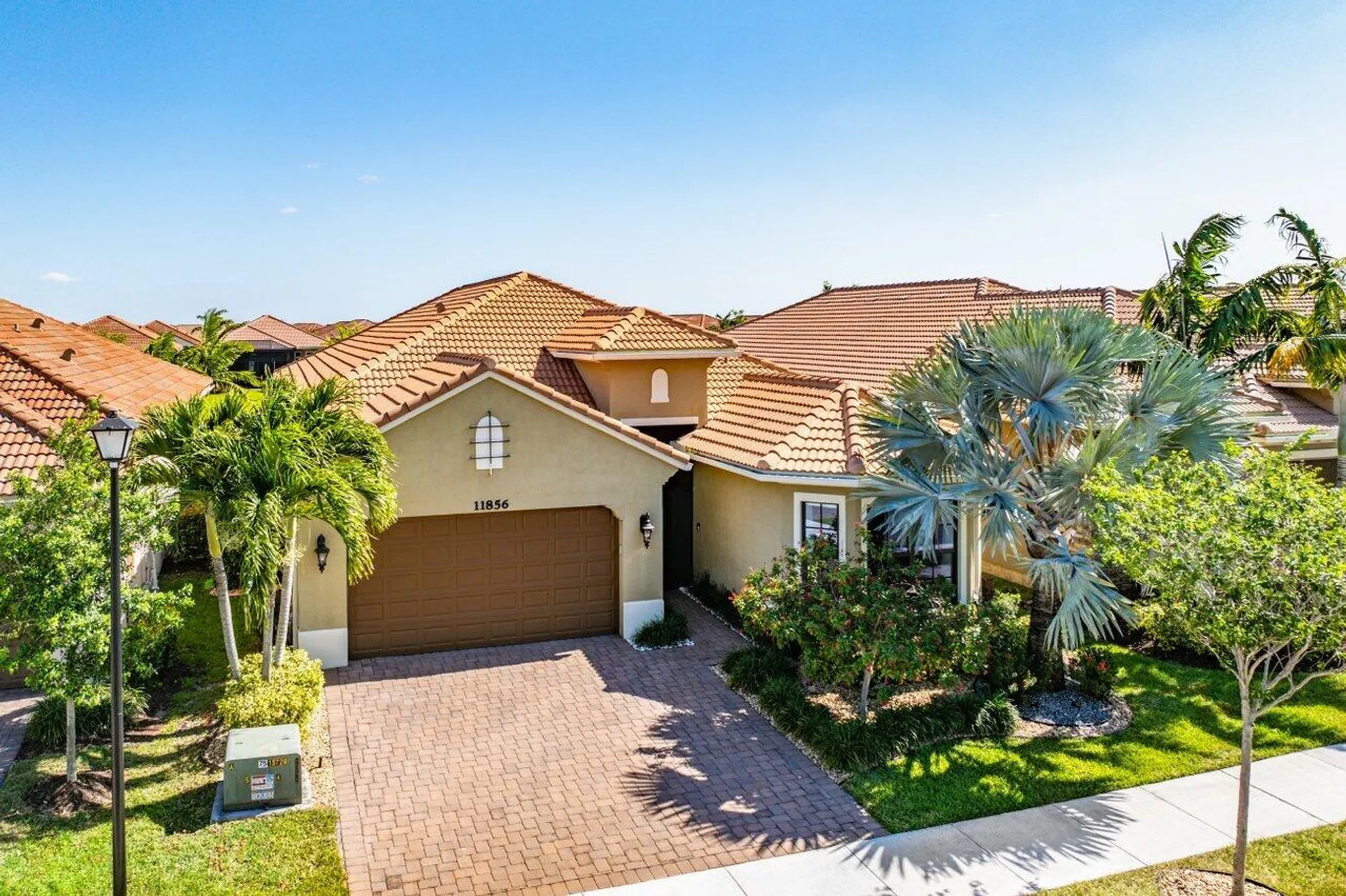 Property Slideshow image 37 of 49 | 11856 leon cir, Parkland, FL, 33076