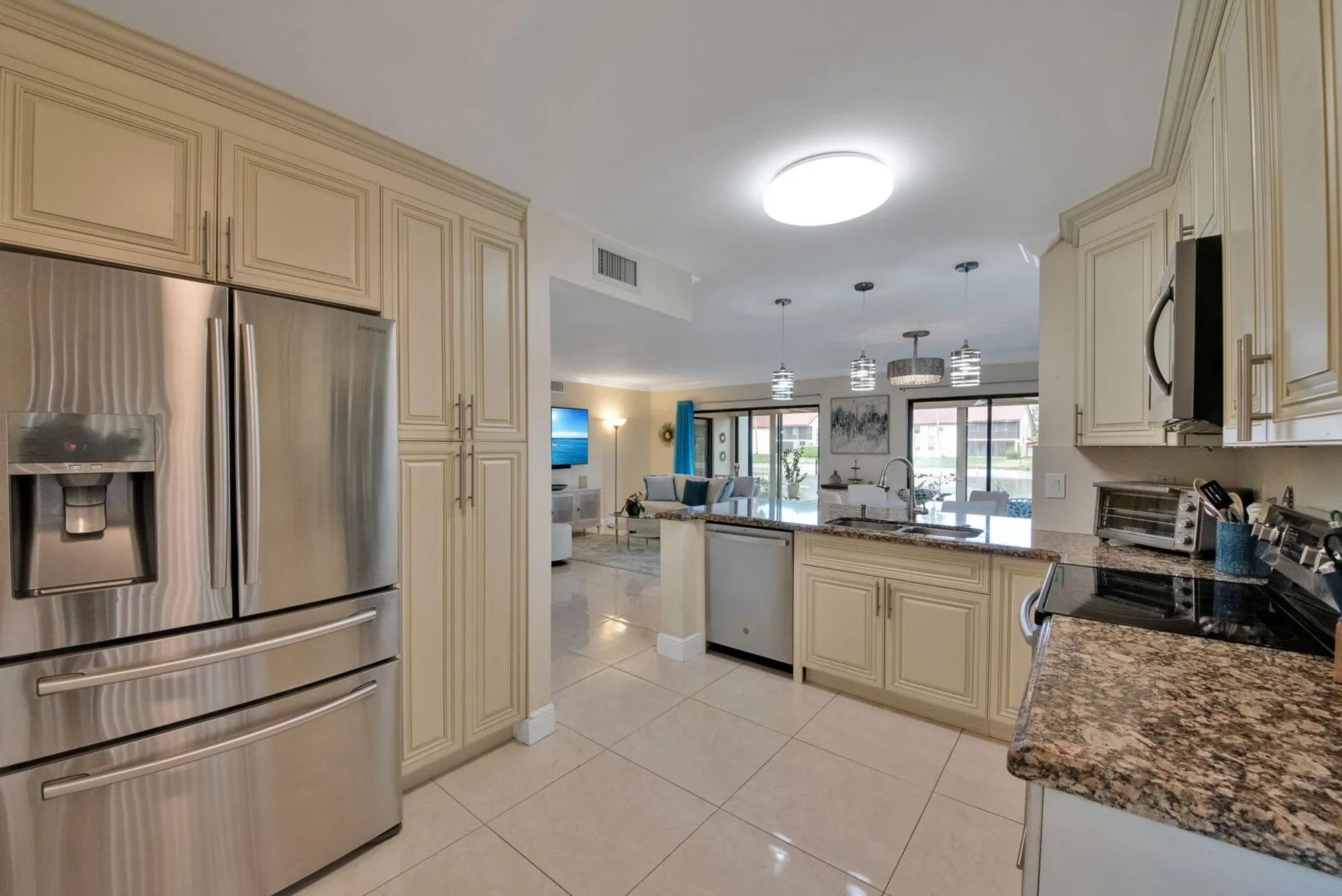 Property Slideshow image 11 of 37 | 10223 n circle lake dr apt 102, Boynton Beach, FL, 33437