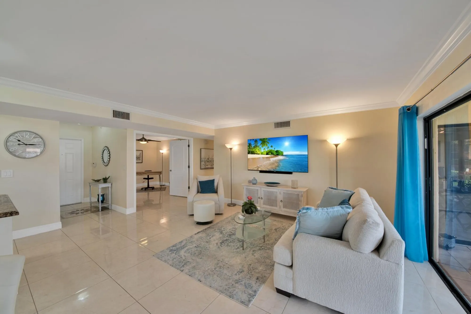 Property Slideshow image 5 of 37 | 10223 n circle lake dr apt 102, Boynton Beach, FL, 33437