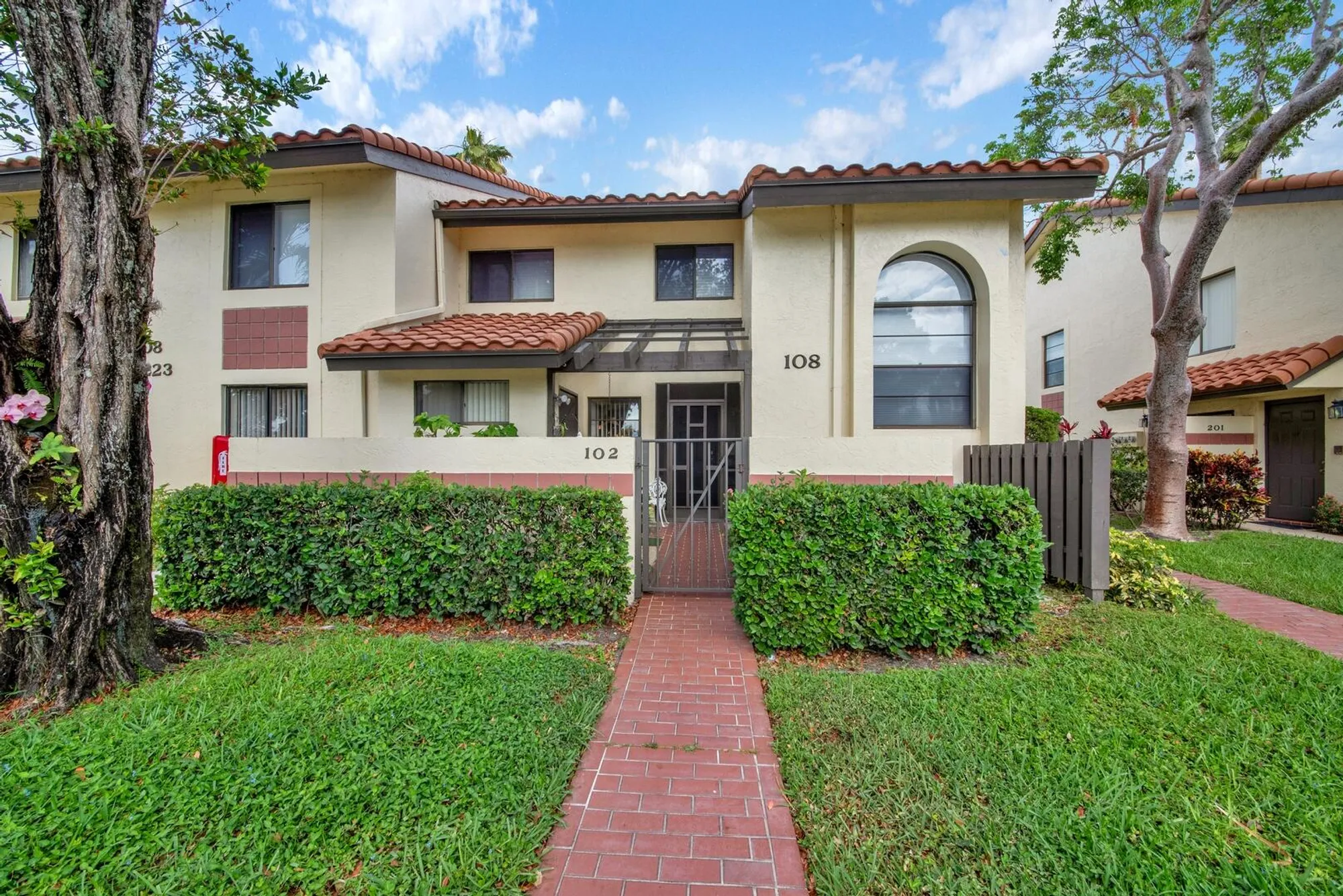 Property Slideshow image 32 of 37 | 10223 n circle lake dr apt 102, Boynton Beach, FL, 33437