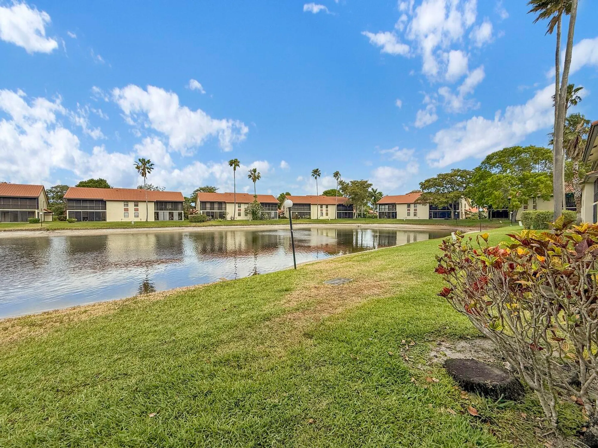 Property Slideshow image 27 of 37 | 10223 n circle lake dr apt 102, Boynton Beach, FL, 33437