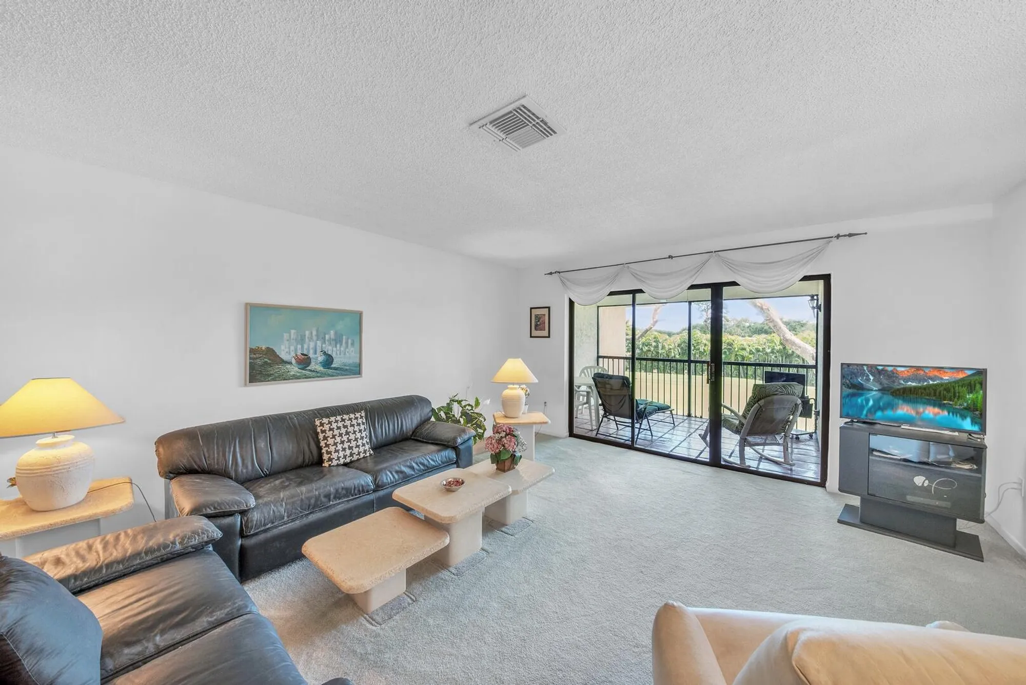 Property Slideshow image 5 of 32 | 36 stratford ln f, Boynton Beach, FL, 33436