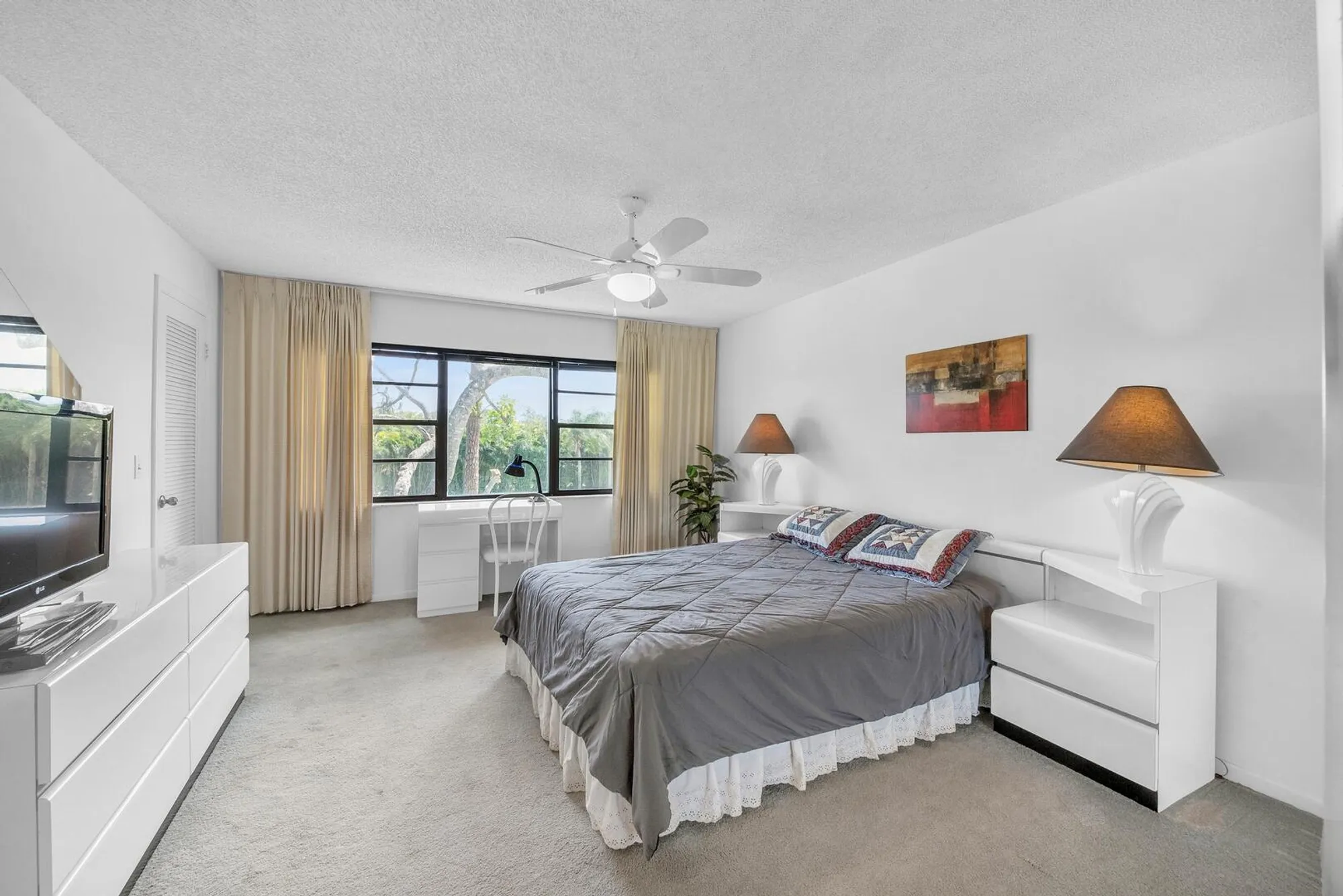 Property Slideshow image 12 of 32 | 36 stratford ln f, Boynton Beach, FL, 33436