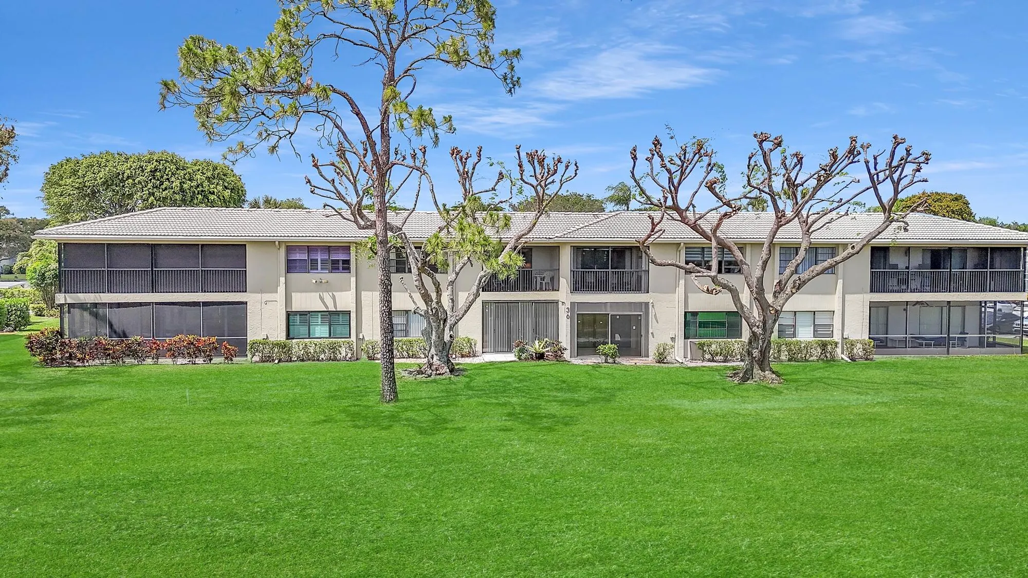 Property Slideshow image 19 of 32 | 36 stratford ln f, Boynton Beach, FL, 33436