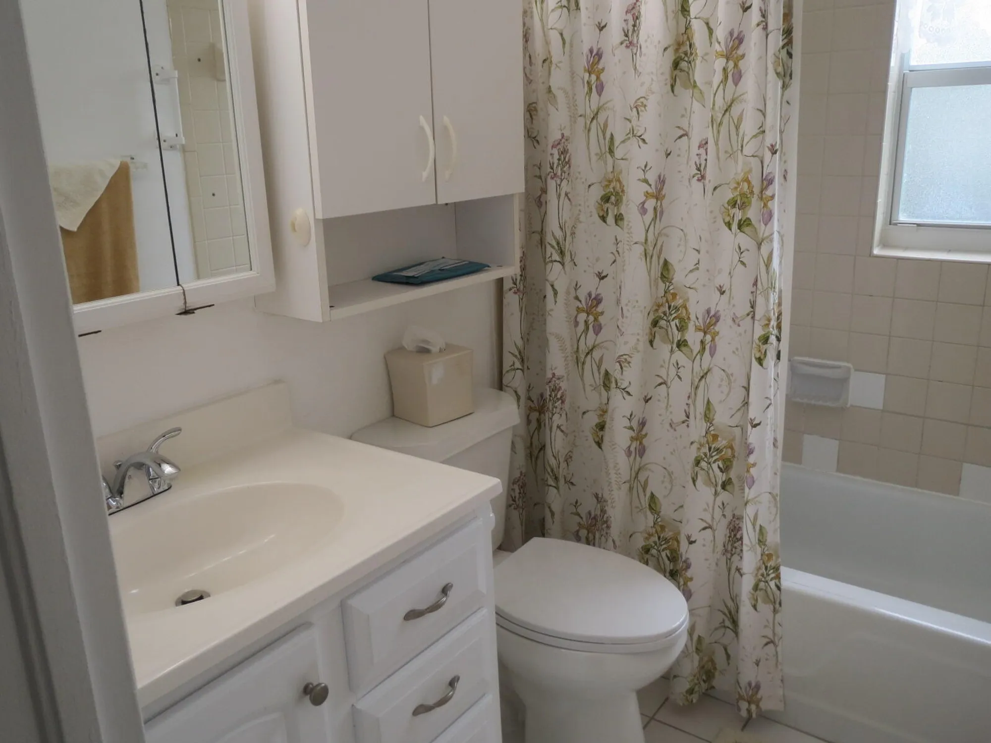 Property Slideshow image 9 of 10 | 184 coventry h, West Palm Beach, FL, 33417