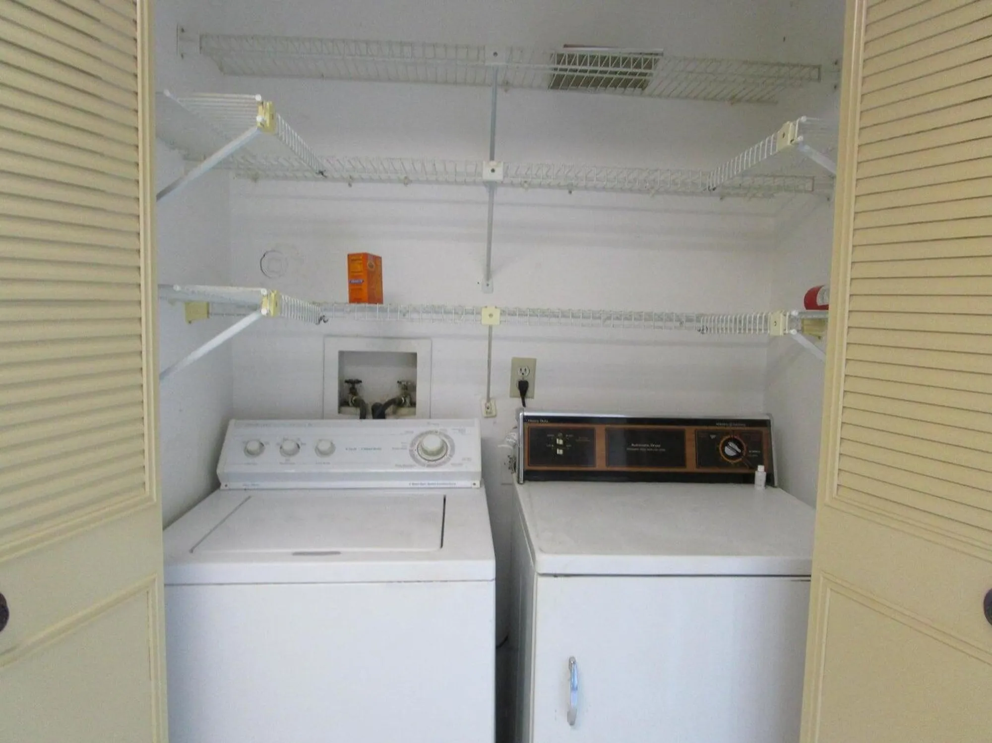 Property Slideshow image 19 of 26 | 320 elmira ct, Royal Palm Beach, FL, 33411