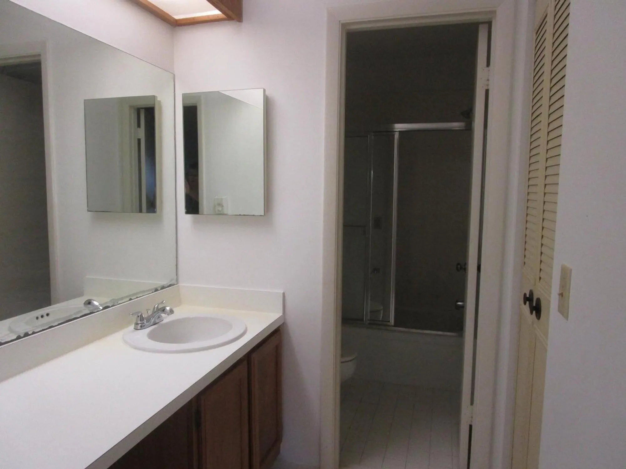 Property Slideshow image 17 of 26 | 320 elmira ct, Royal Palm Beach, FL, 33411