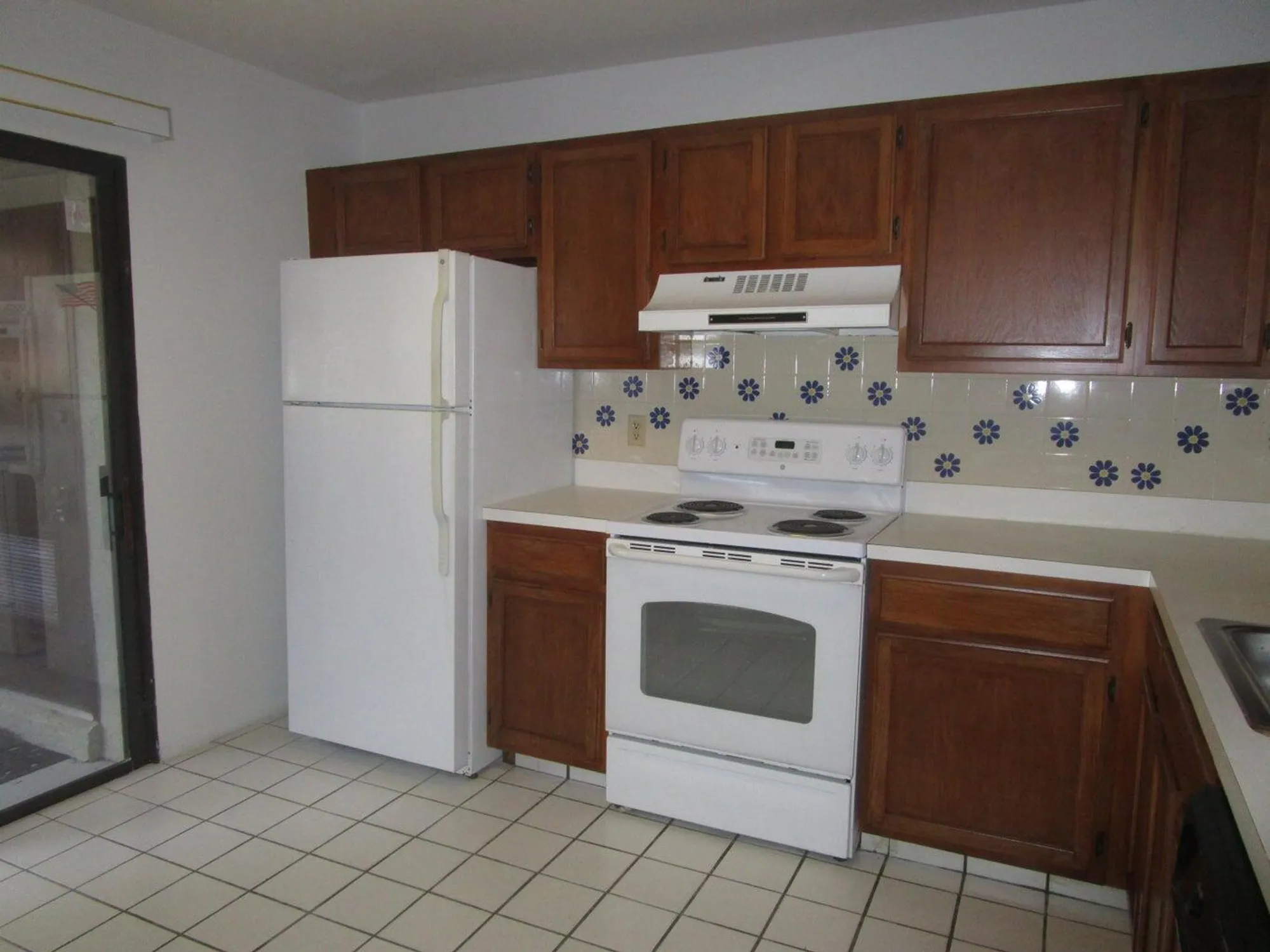 Property Slideshow image 5 of 26 | 320 elmira ct, Royal Palm Beach, FL, 33411