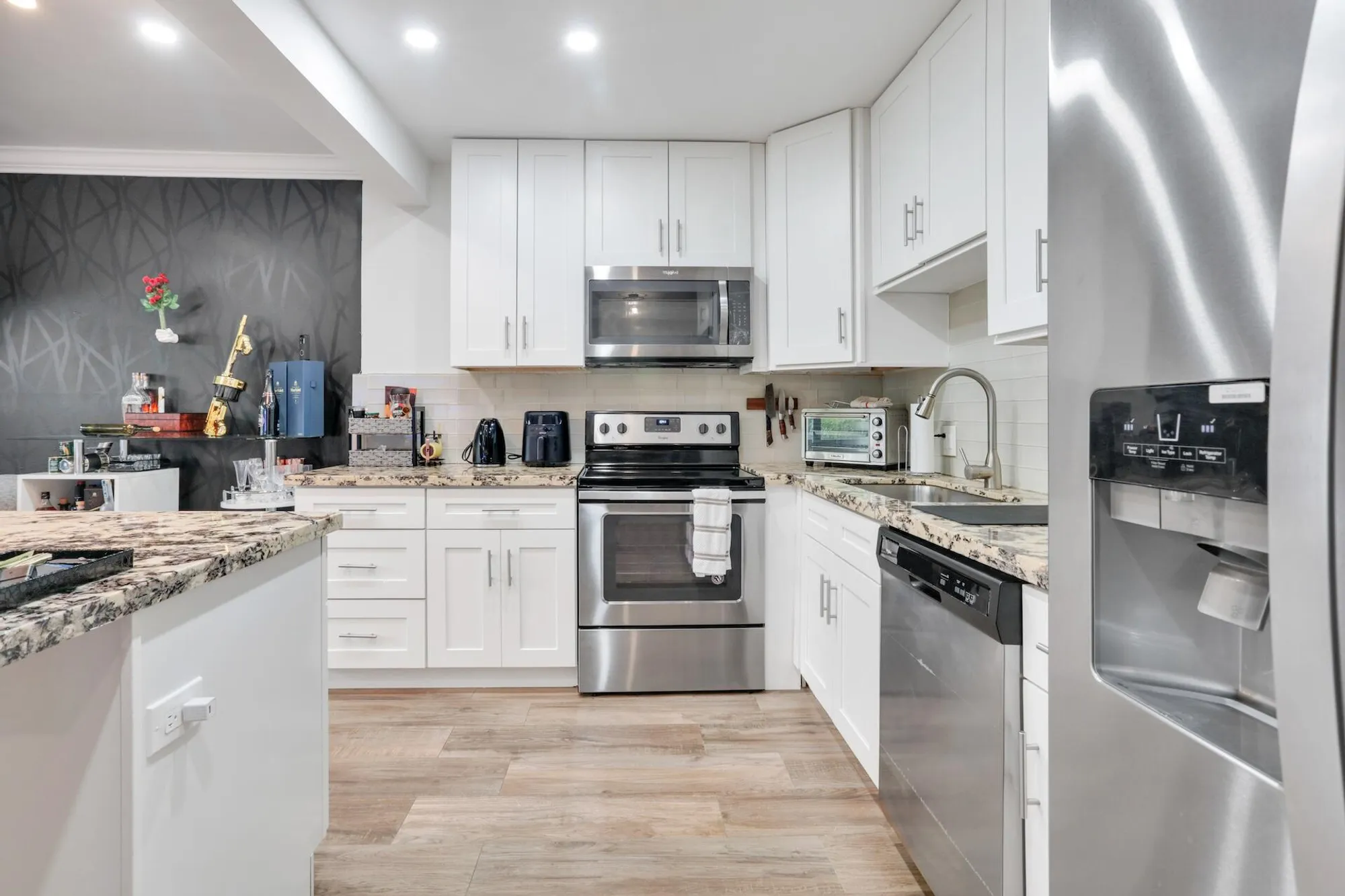 Property Slideshow image 8 of 16 | 266 coventry l, West Palm Beach, FL, 33417