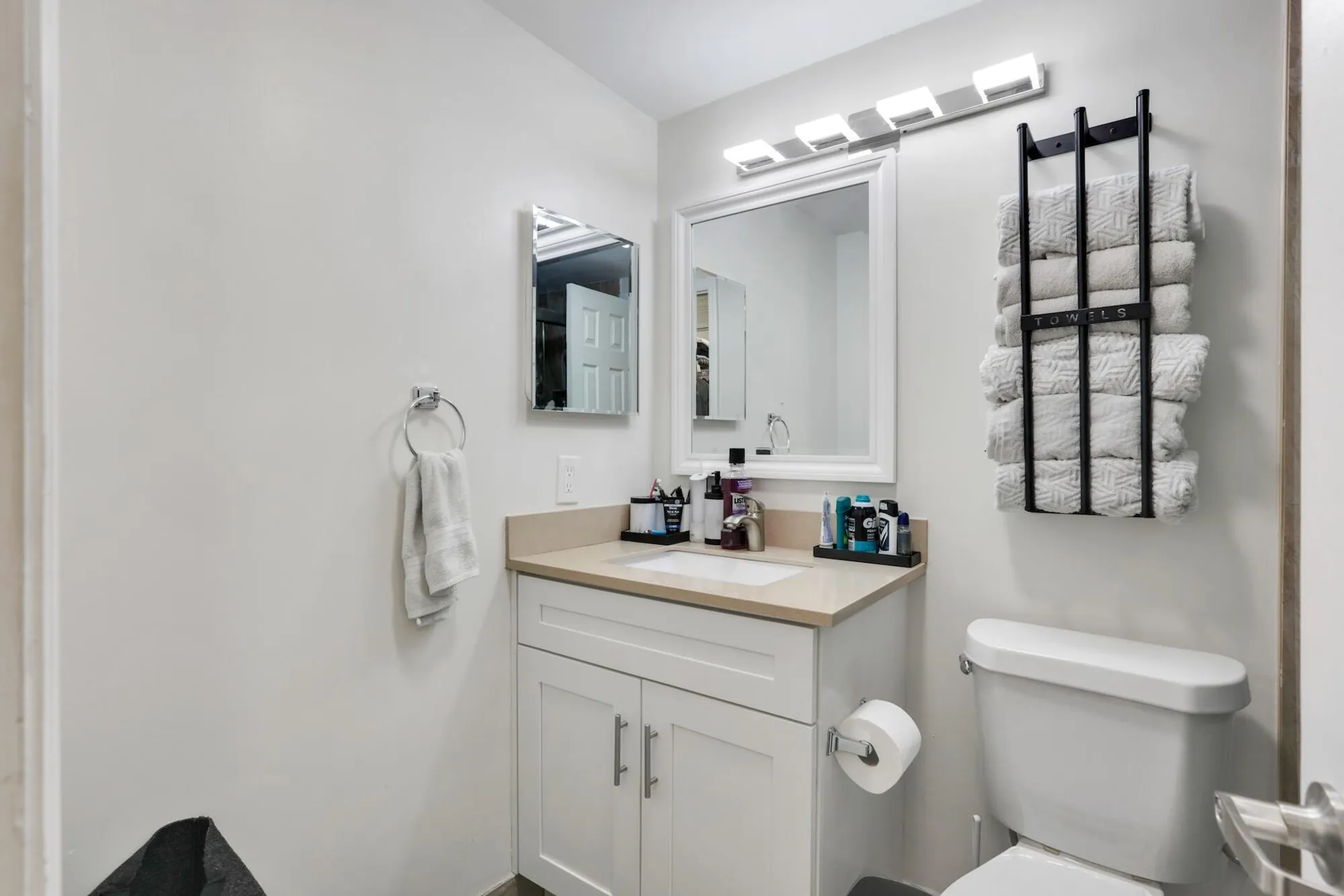 Property Slideshow image 12 of 16 | 266 coventry l, West Palm Beach, FL, 33417