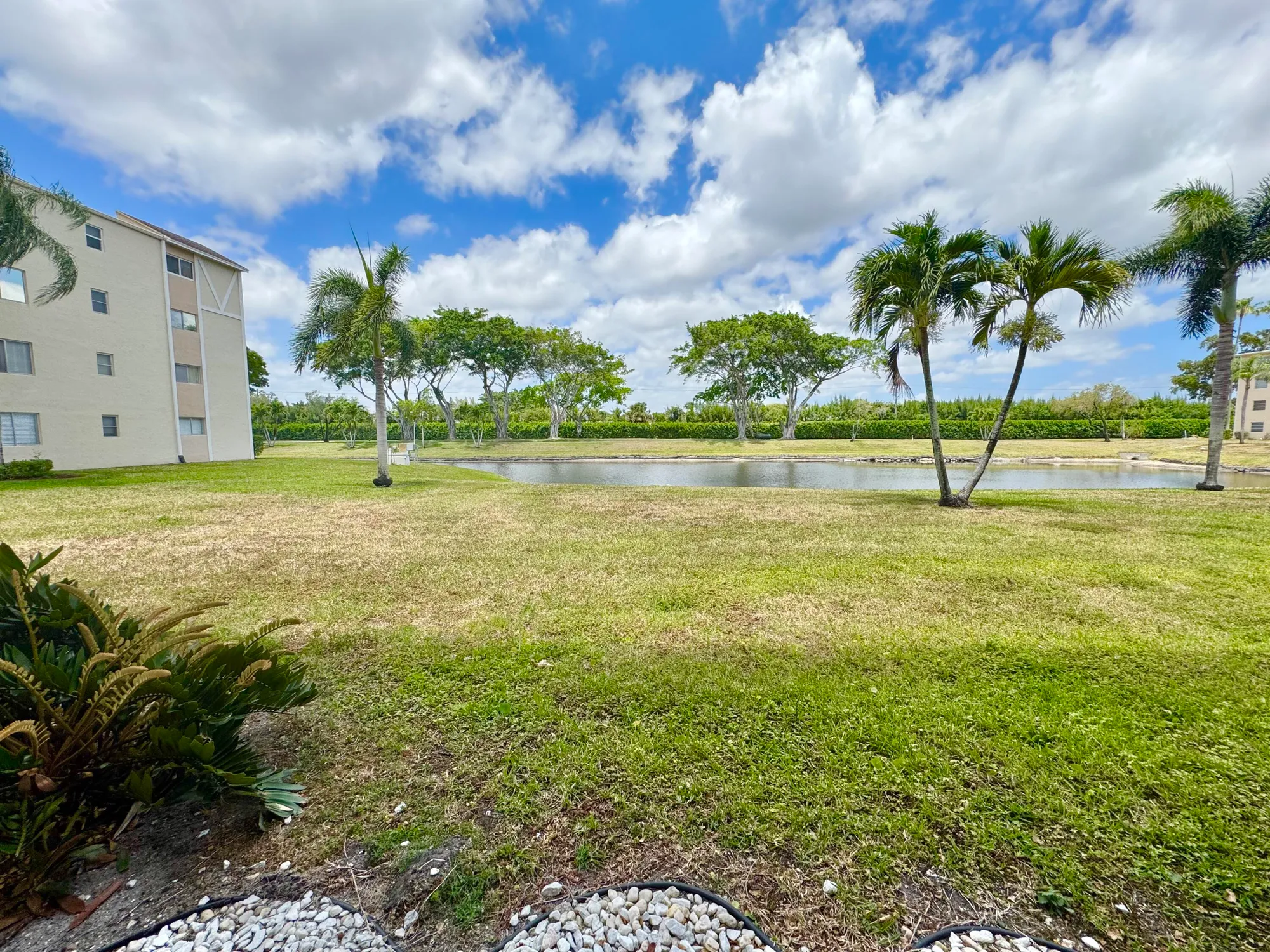 Property Slideshow image 27 of 35 | 7145 huntington ln 102, Delray Beach, FL, 33446