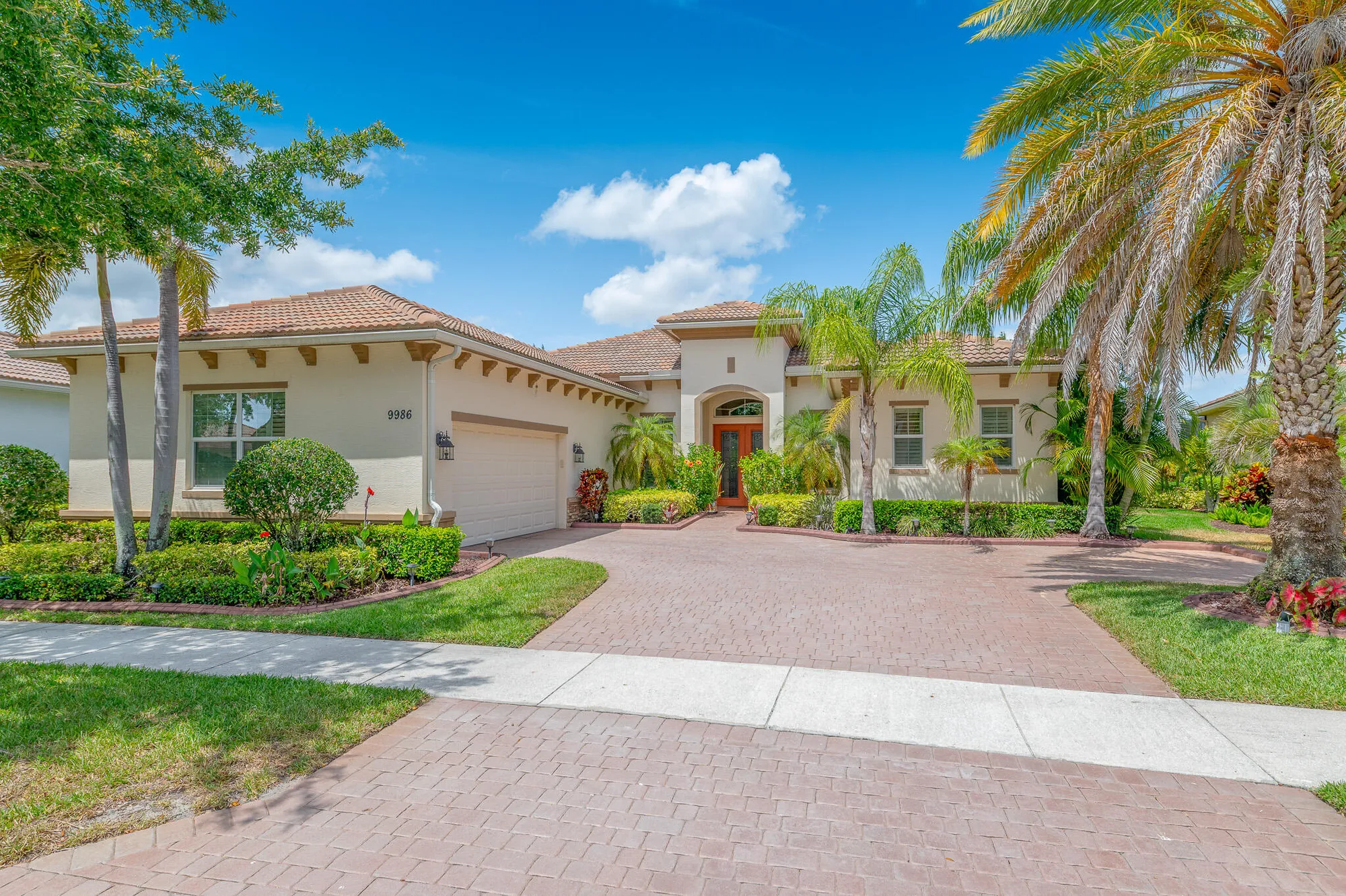 Property Slideshow image 5 of 49 | 9986 sw nuova way, Port Saint Lucie, FL, 34986