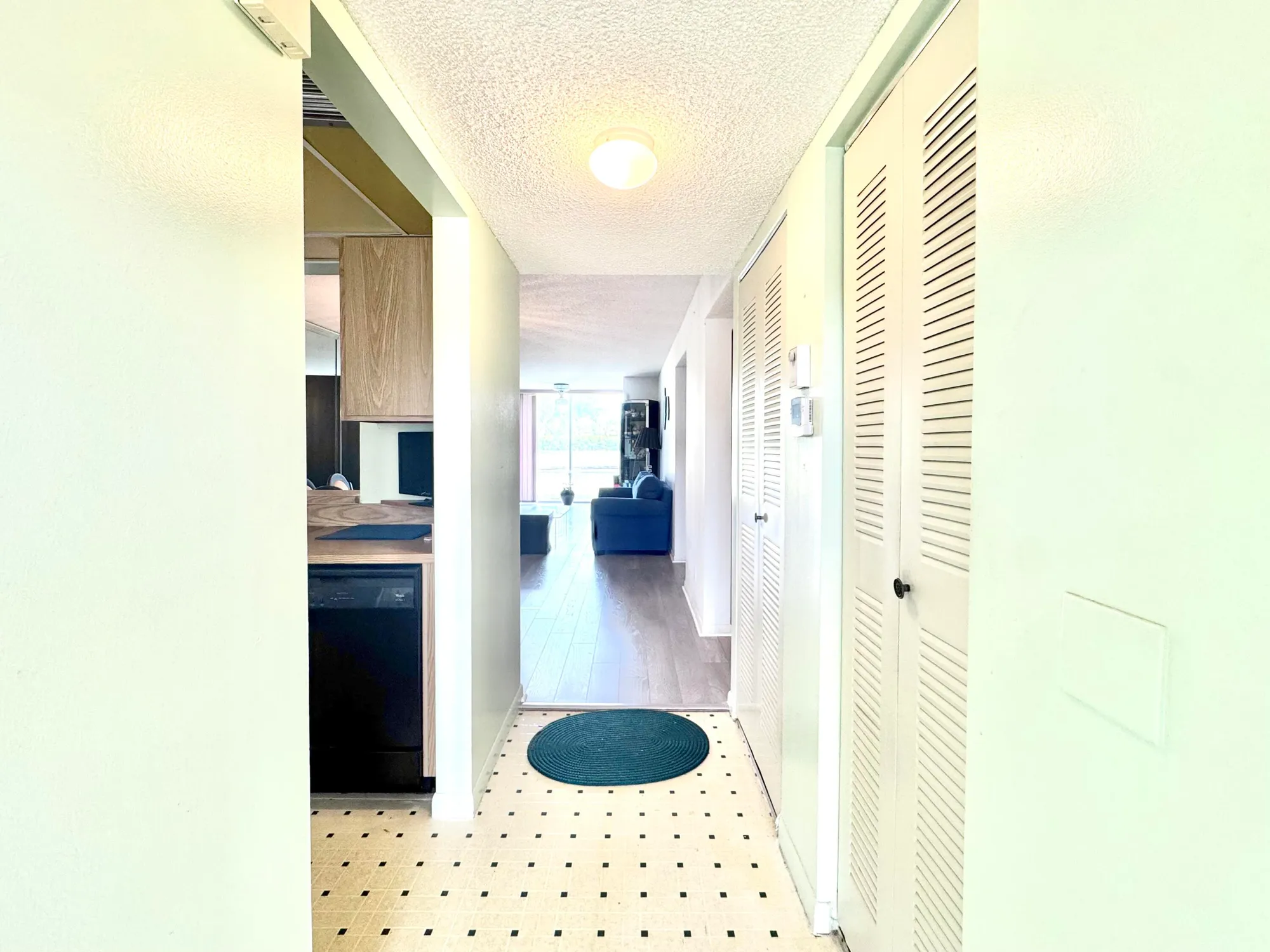 Property Slideshow image 3 of 35 | 7145 huntington ln 102, Delray Beach, FL, 33446