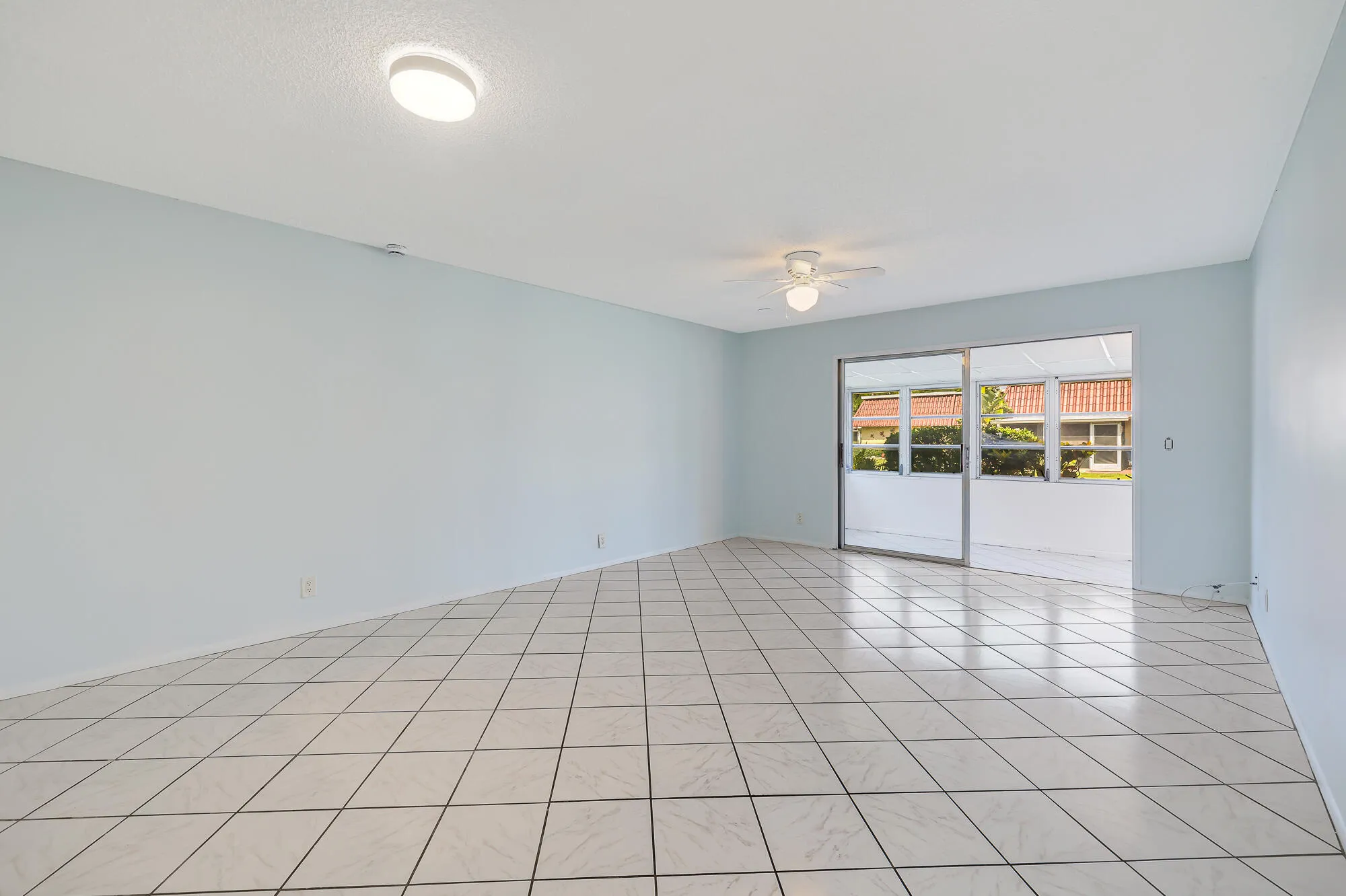 Property Slideshow image 6 of 24 | 114 amherst ln, Lake Worth, FL, 33467