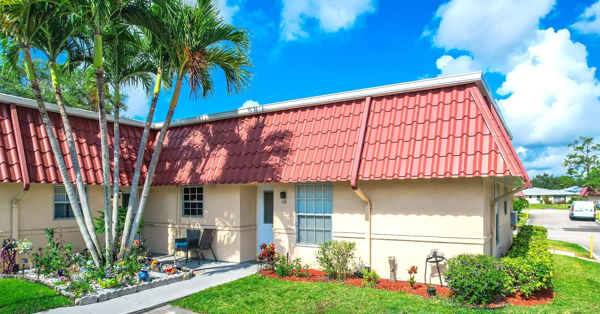 Property Slideshow image 2 of 24 | 114 amherst ln, Lake Worth, FL, 33467