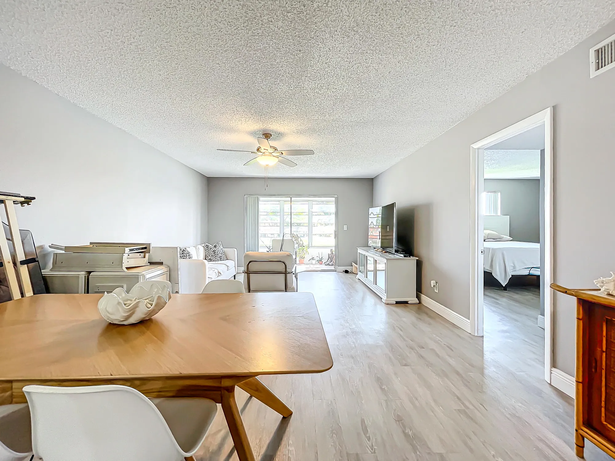 Property Slideshow image 5 of 48 | 133 lake evelyn dr, West Palm Beach, FL, 33411