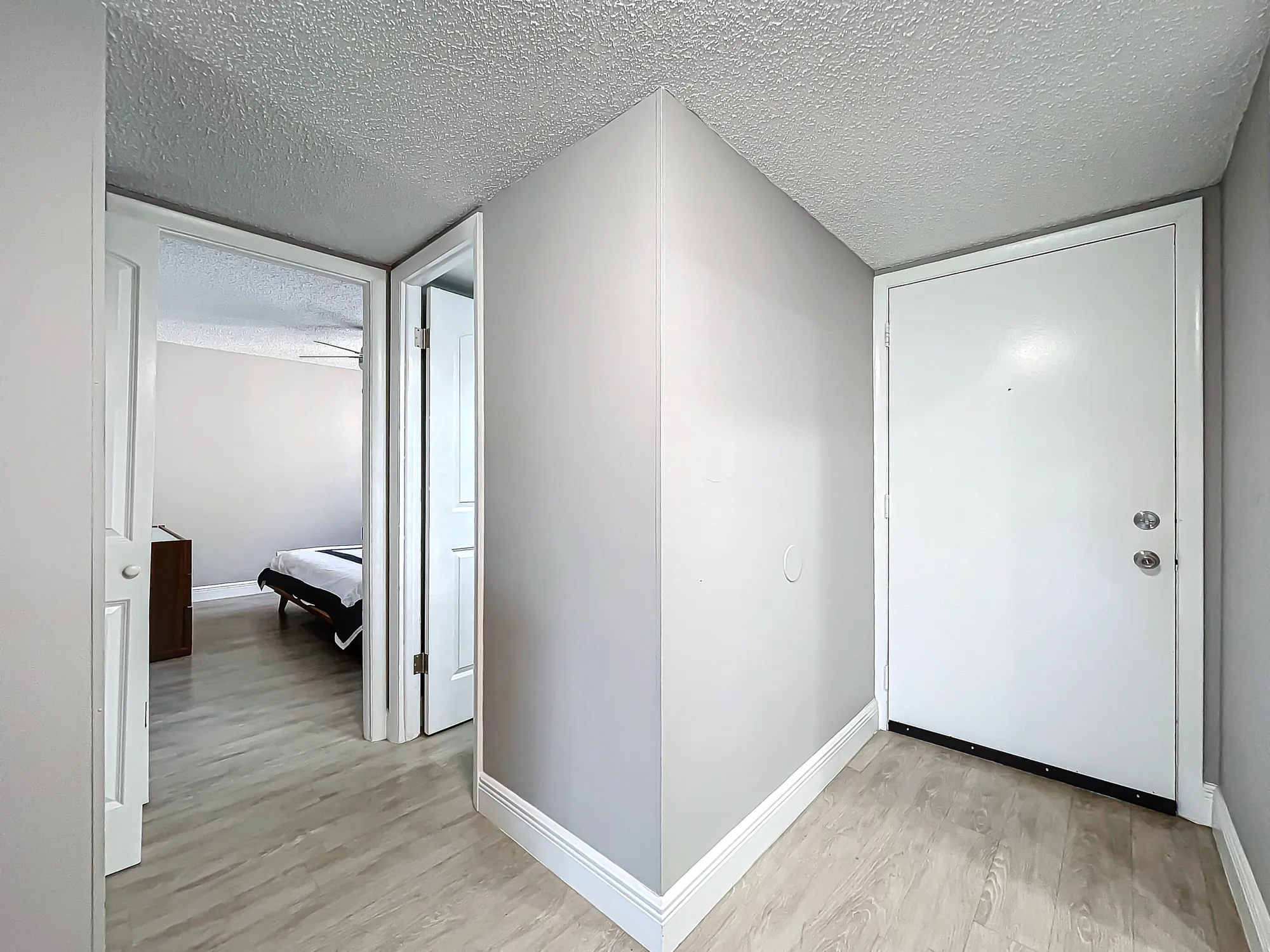 Property Slideshow image 16 of 48 | 133 lake evelyn dr, West Palm Beach, FL, 33411