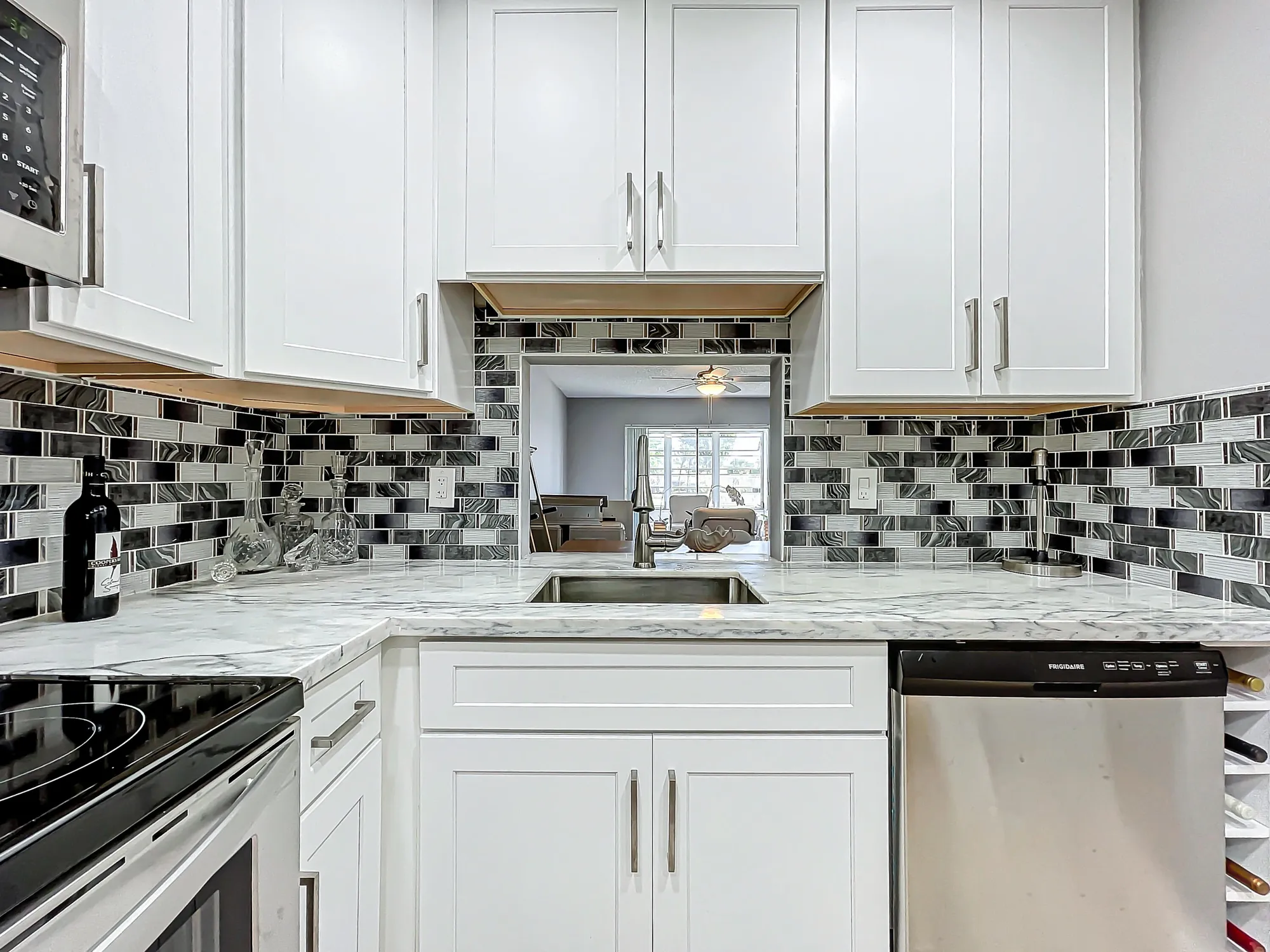 Property Slideshow image 15 of 48 | 133 lake evelyn dr, West Palm Beach, FL, 33411