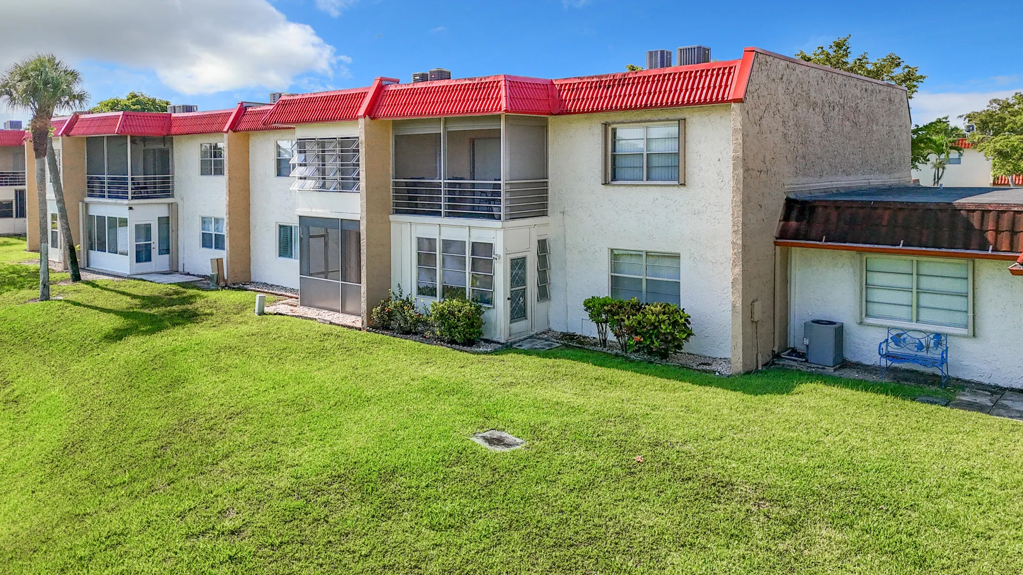 Property Slideshow image 32 of 48 | 133 lake evelyn dr, West Palm Beach, FL, 33411