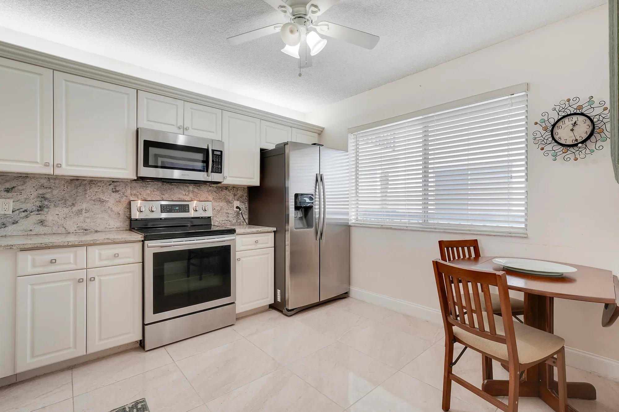 Property Slideshow image 5 of 13 | 6698 10th ave 320, Lake Worth, FL, 33467