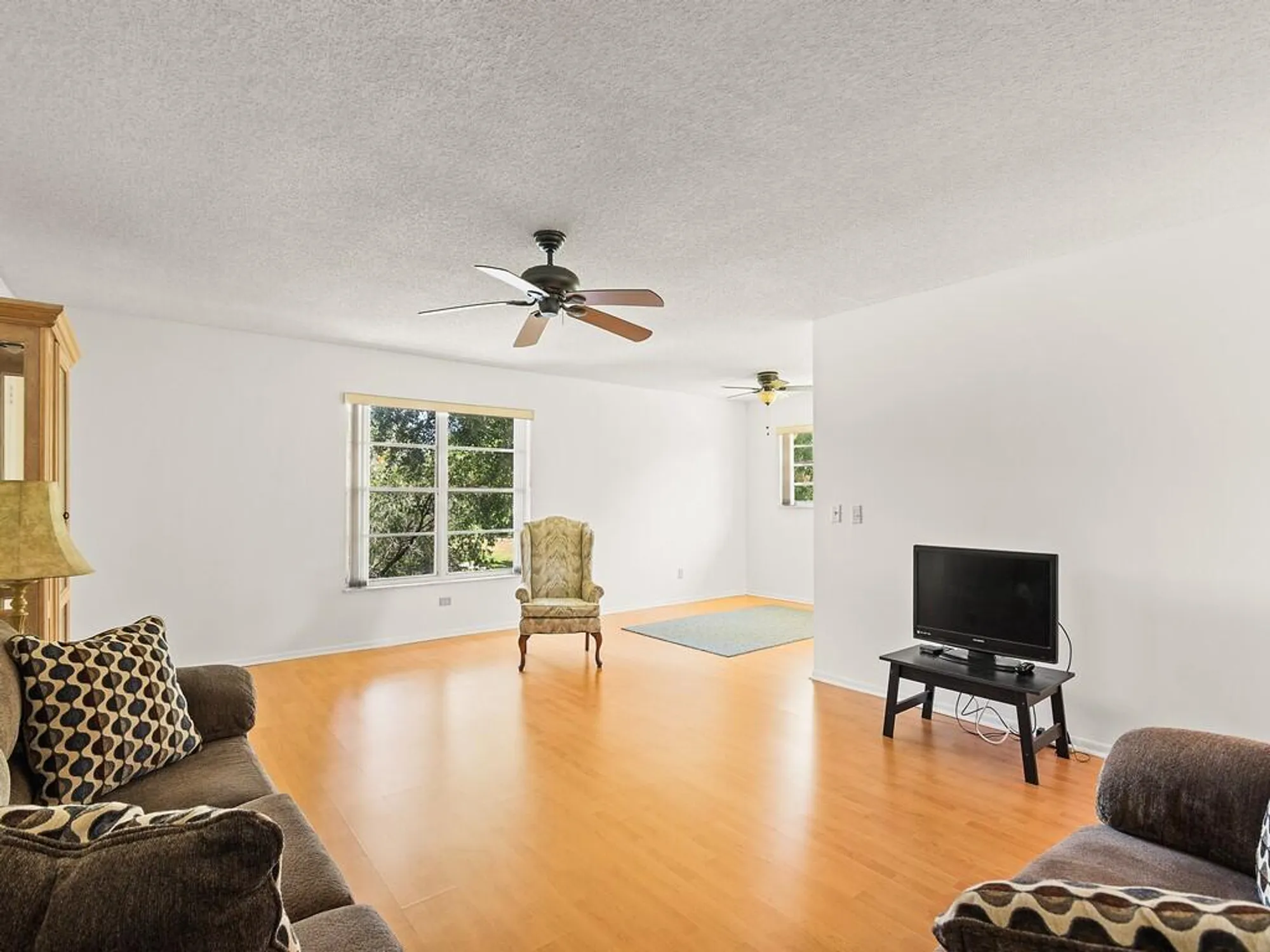 Property Slideshow image 4 of 15 | 23 lake vista 207 trl 207, Port Saint Lucie, FL, 34952
