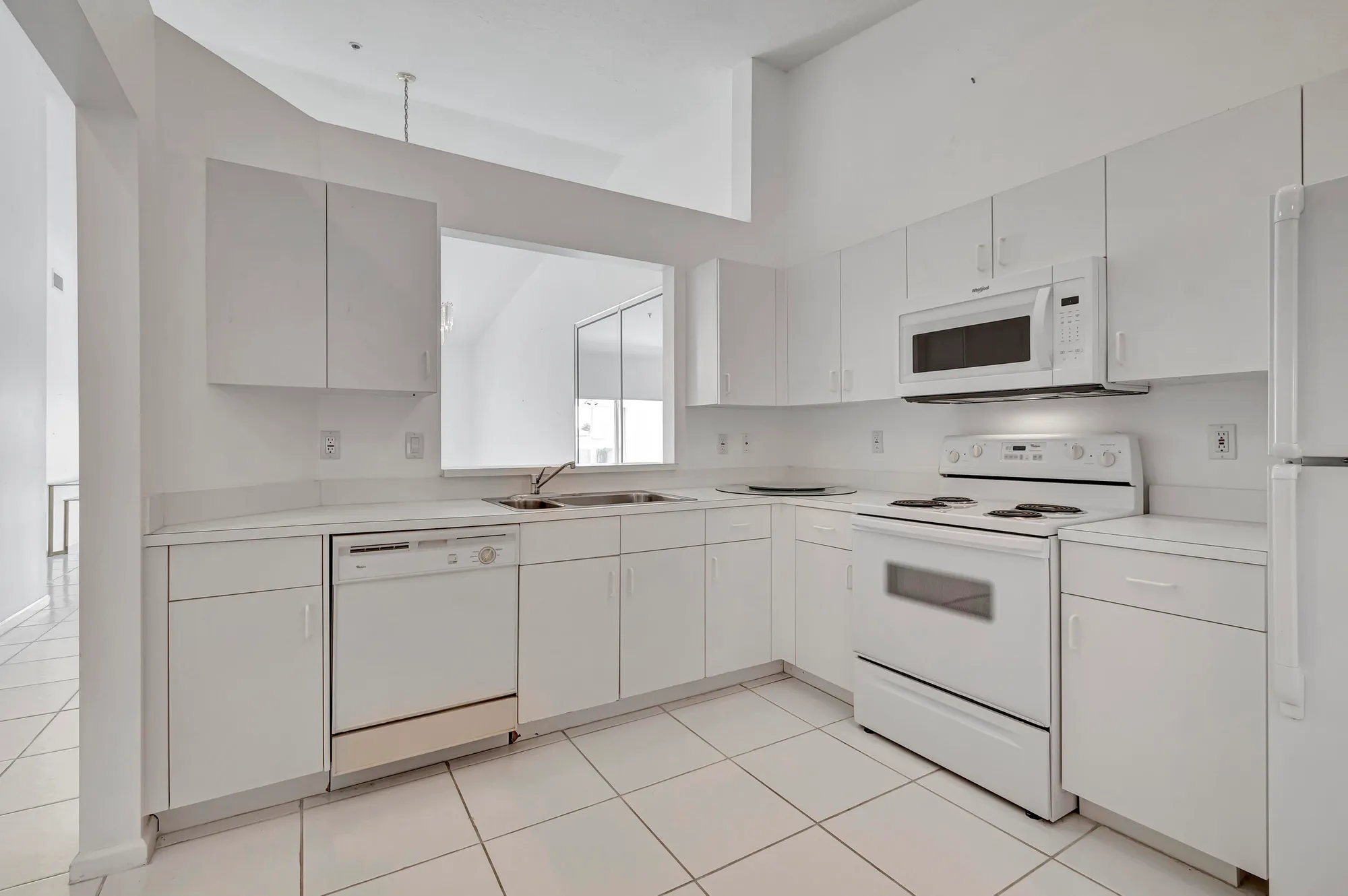 Property Slideshow image 4 of 55 | 5952 regal glen dr 204, Boynton Beach, FL, 33437