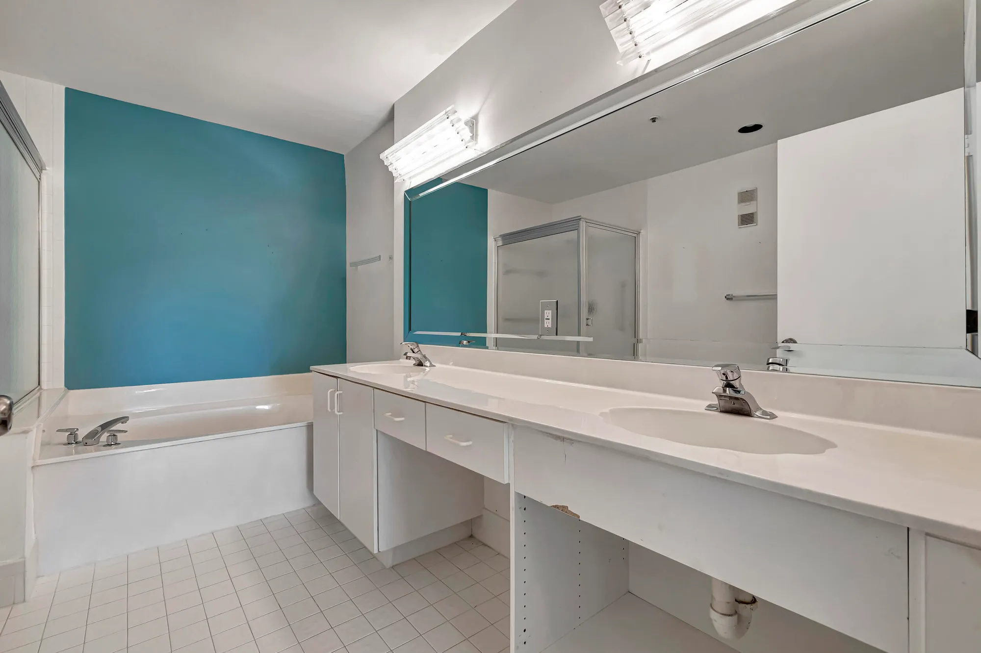 Property Slideshow image 7 of 55 | 5952 regal glen dr 204, Boynton Beach, FL, 33437