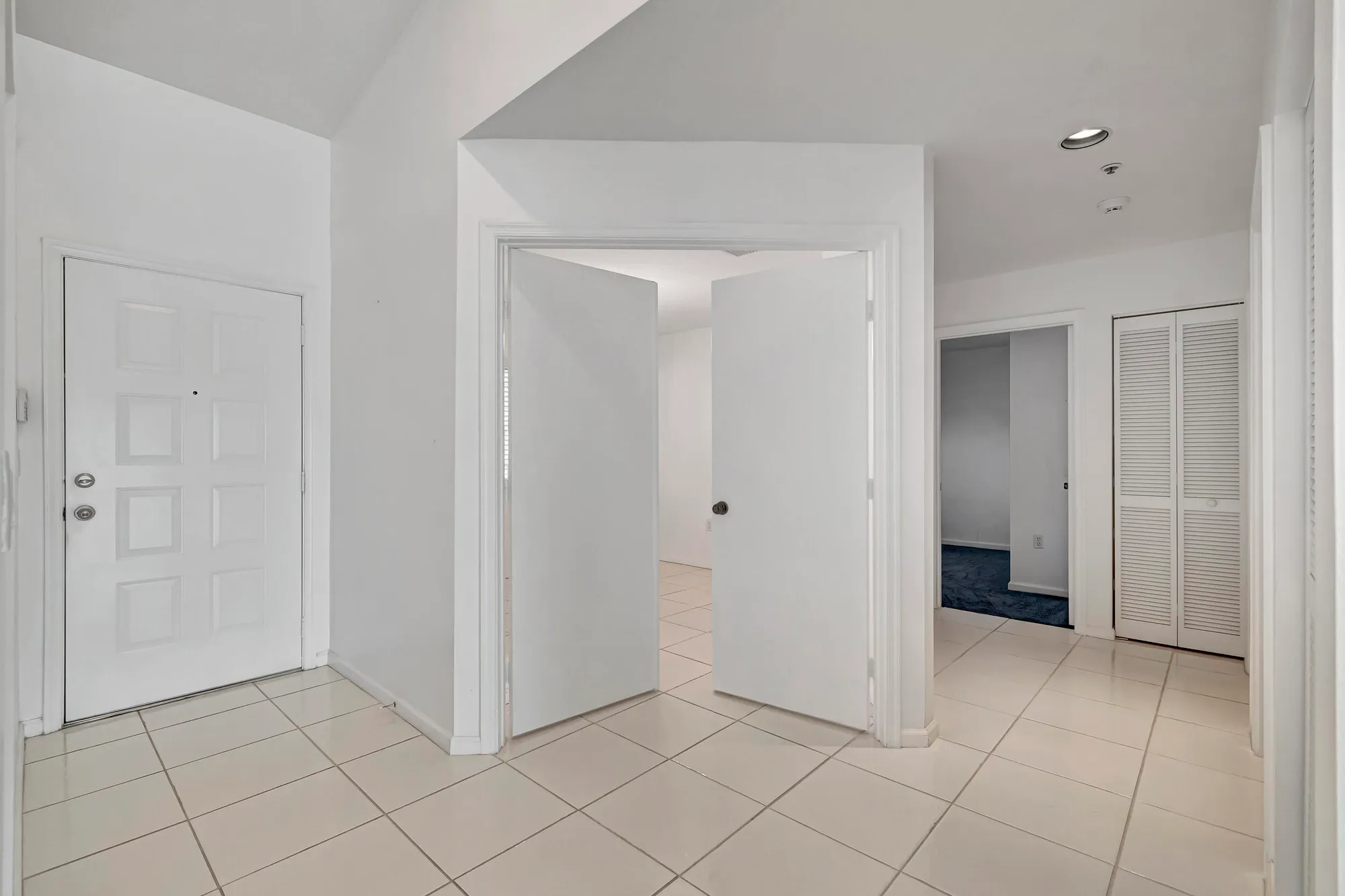 Property Slideshow image 9 of 55 | 5952 regal glen dr 204, Boynton Beach, FL, 33437