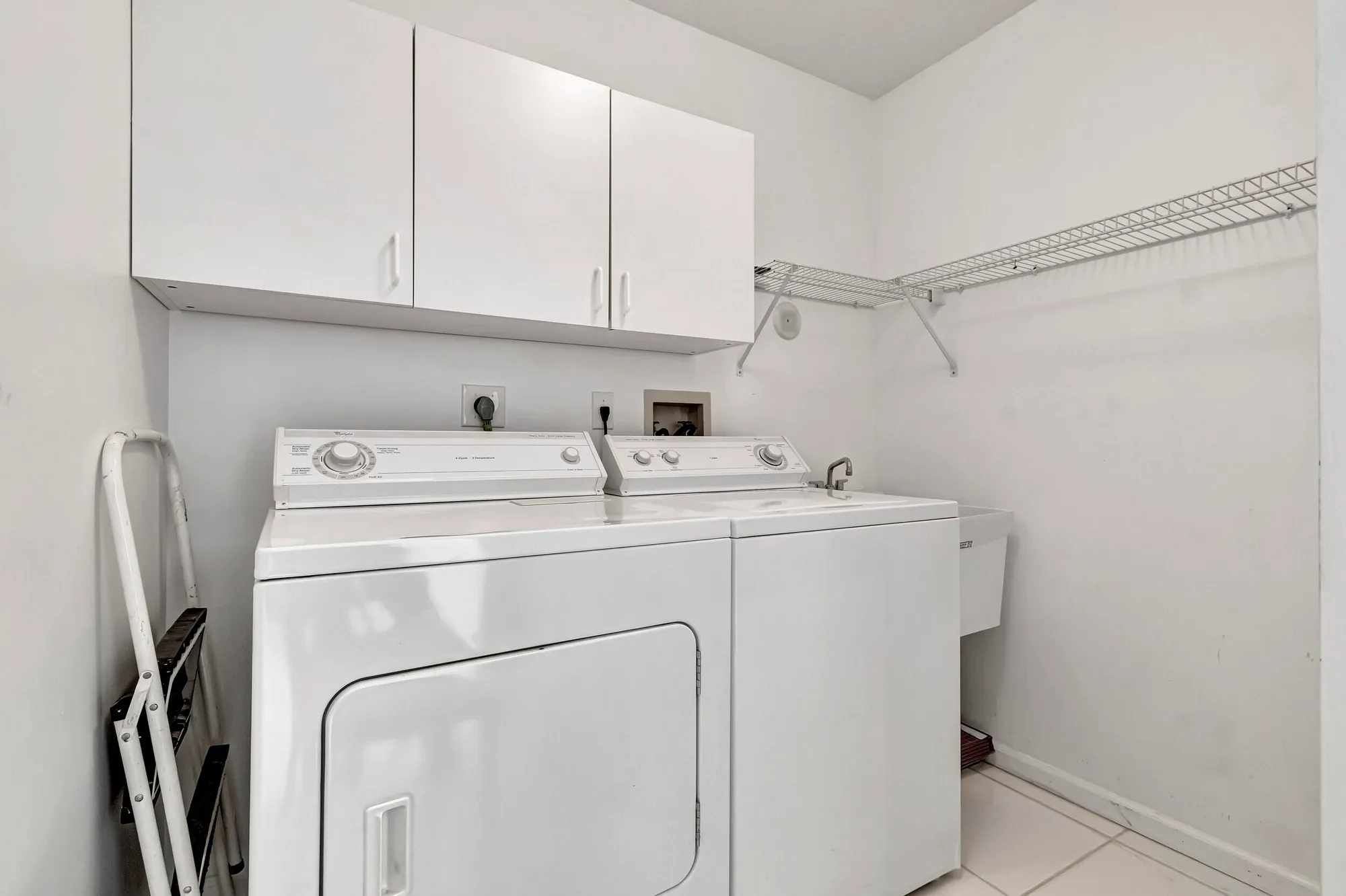 Property Slideshow image 14 of 55 | 5952 regal glen dr 204, Boynton Beach, FL, 33437