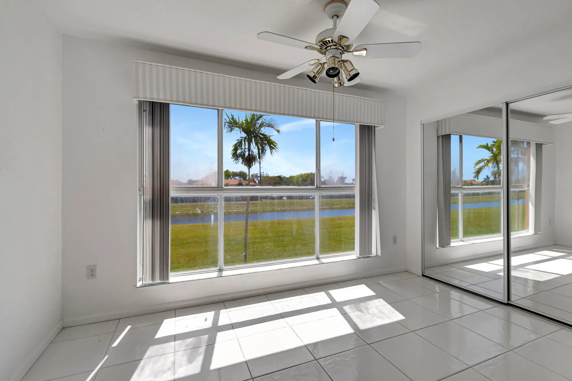 Property Slideshow image 15 of 55 | 5952 regal glen dr 204, Boynton Beach, FL, 33437