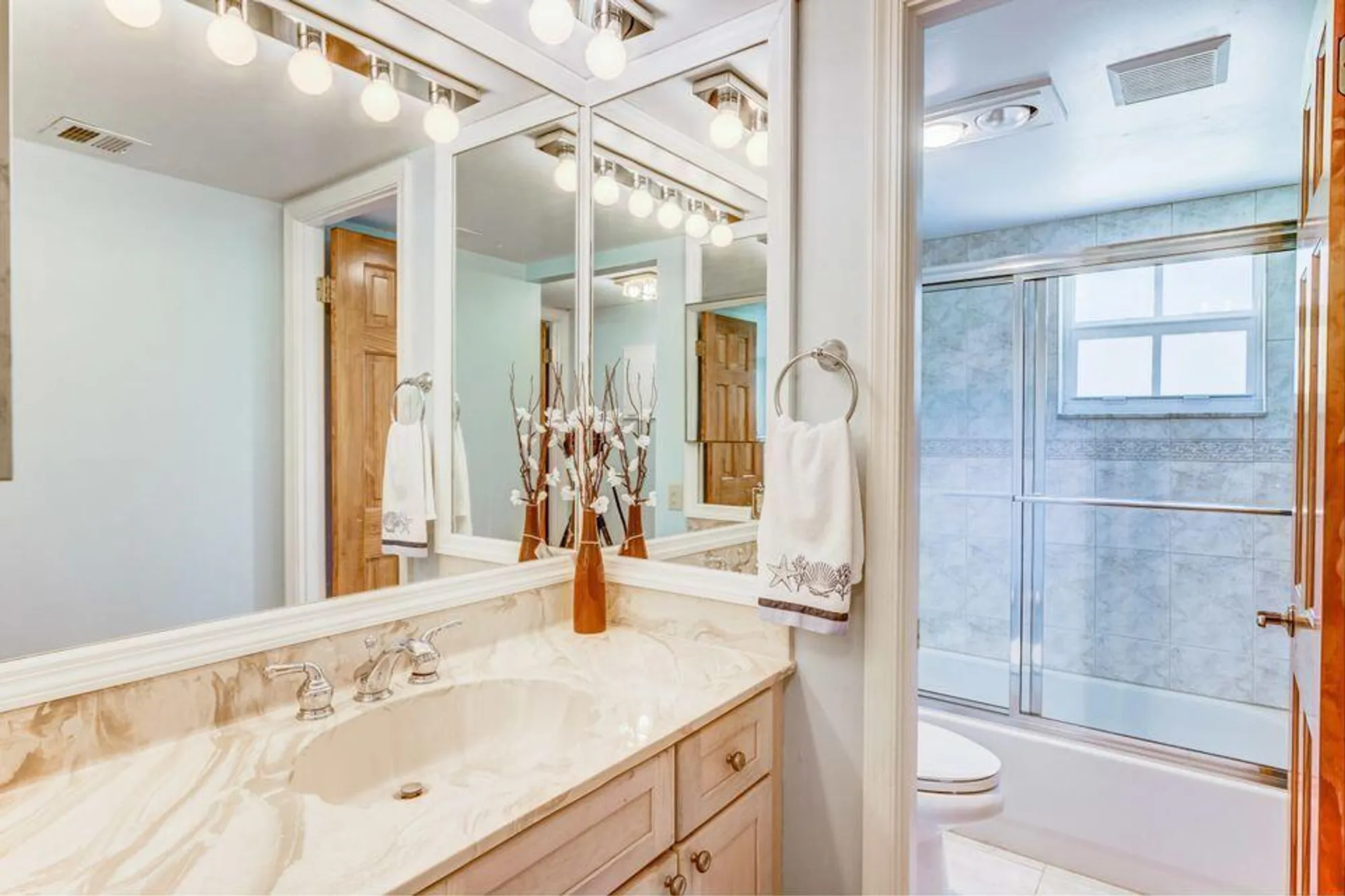 Property Slideshow image 20 of 32 | 1160 sugar sands blvd # 1, Riviera Beach, FL, 33404