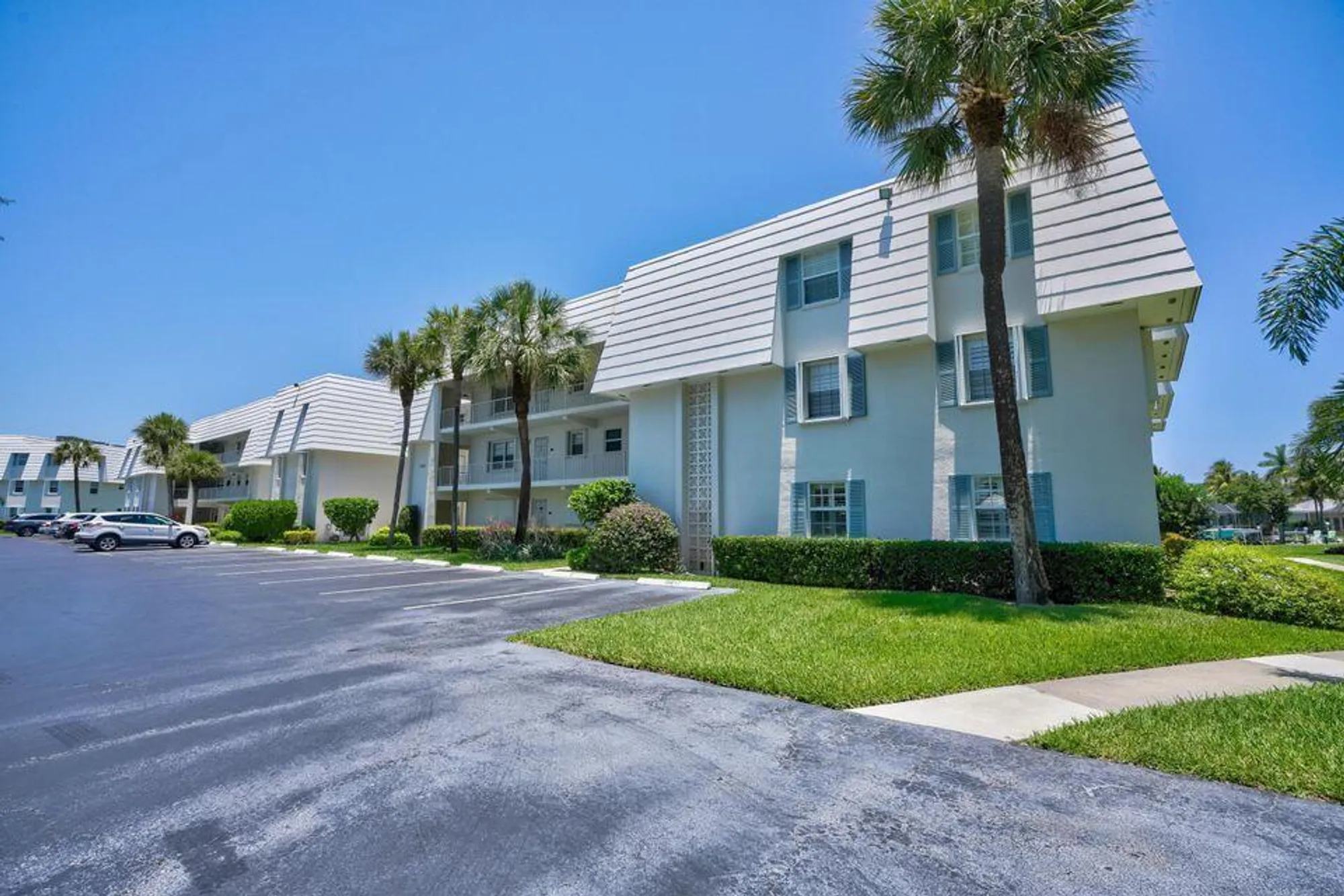 Property Slideshow image 28 of 32 | 1160 sugar sands blvd # 1, Riviera Beach, FL, 33404