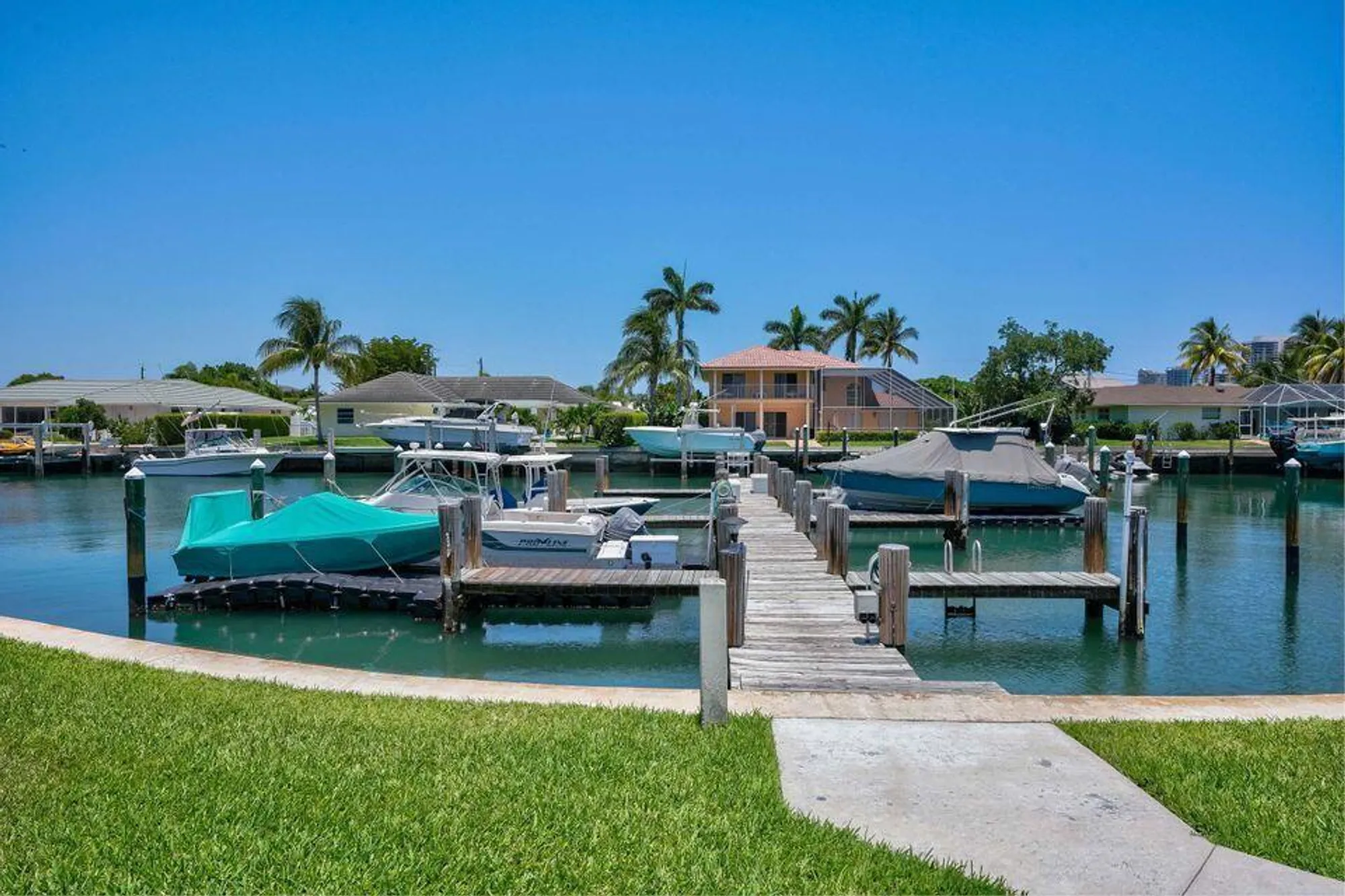 Property Slideshow image 23 of 32 | 1160 sugar sands blvd # 1, Riviera Beach, FL, 33404